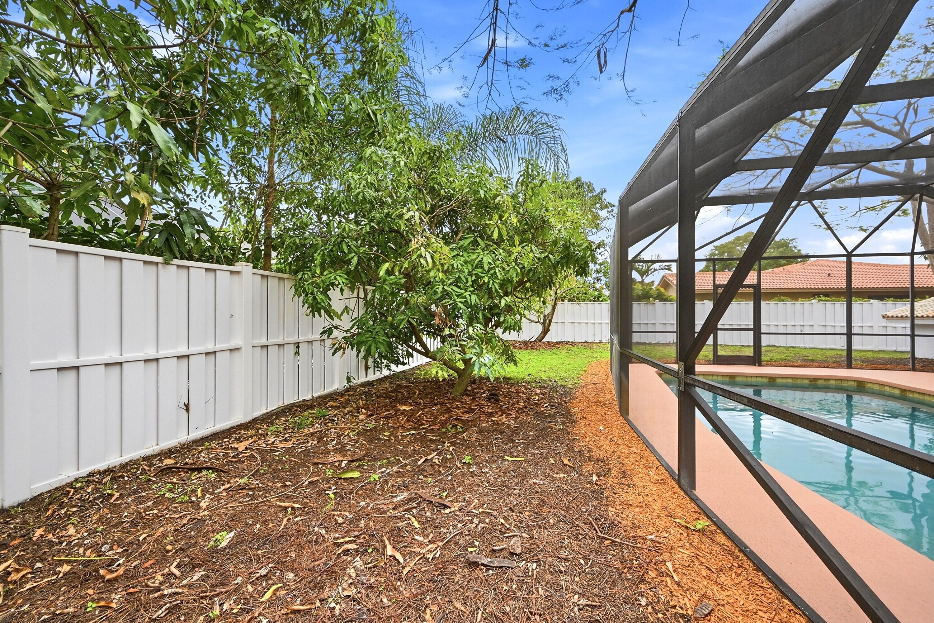 SHADOW WOOD - Residential