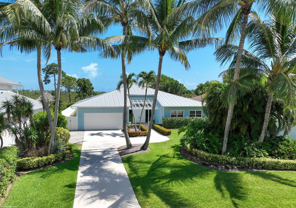 Photo of 10641 SE Le Parc Way, Jupiter, FL 33469 (MLS # R11005669)