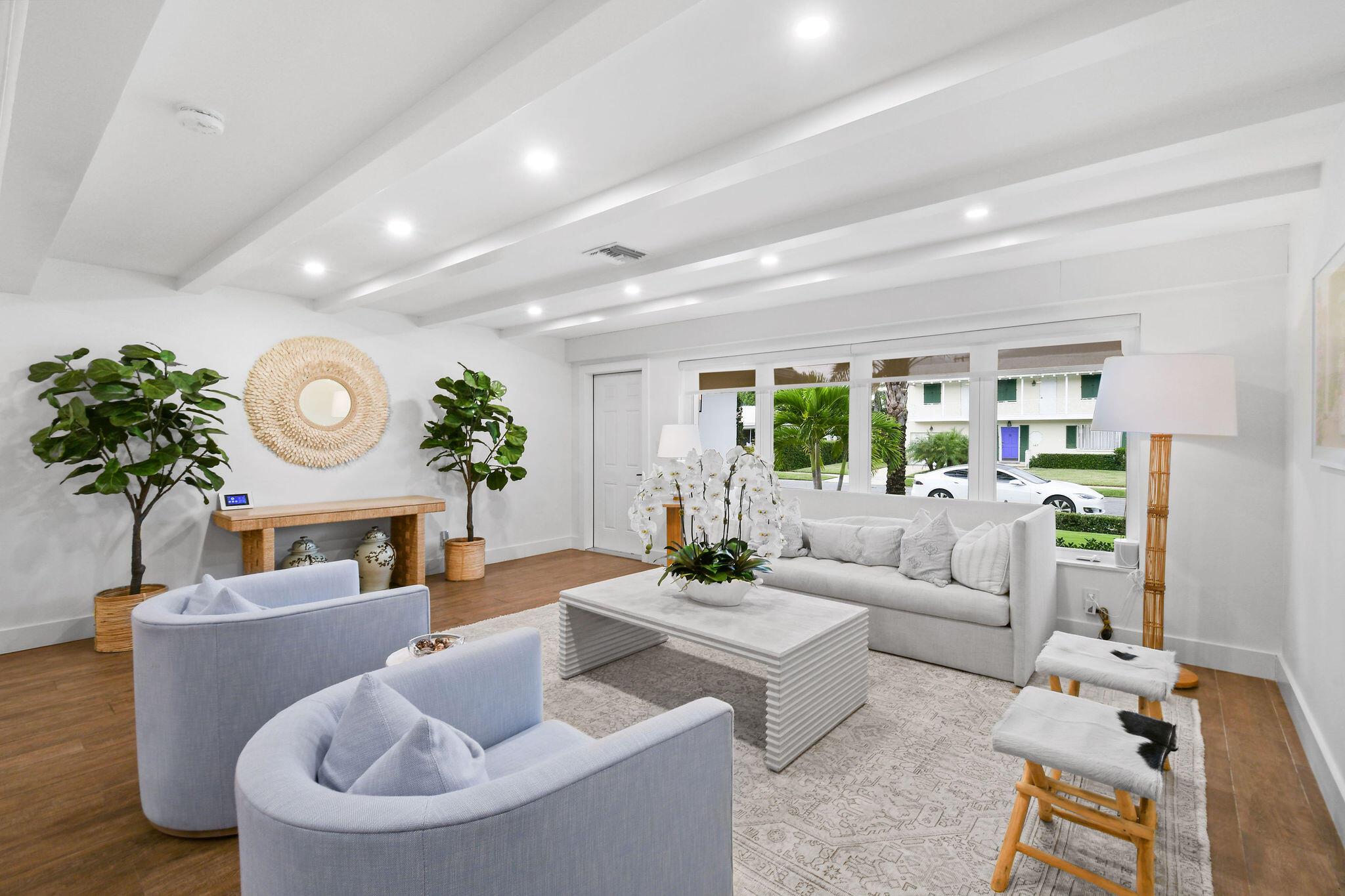 WORTH COURT - Residential