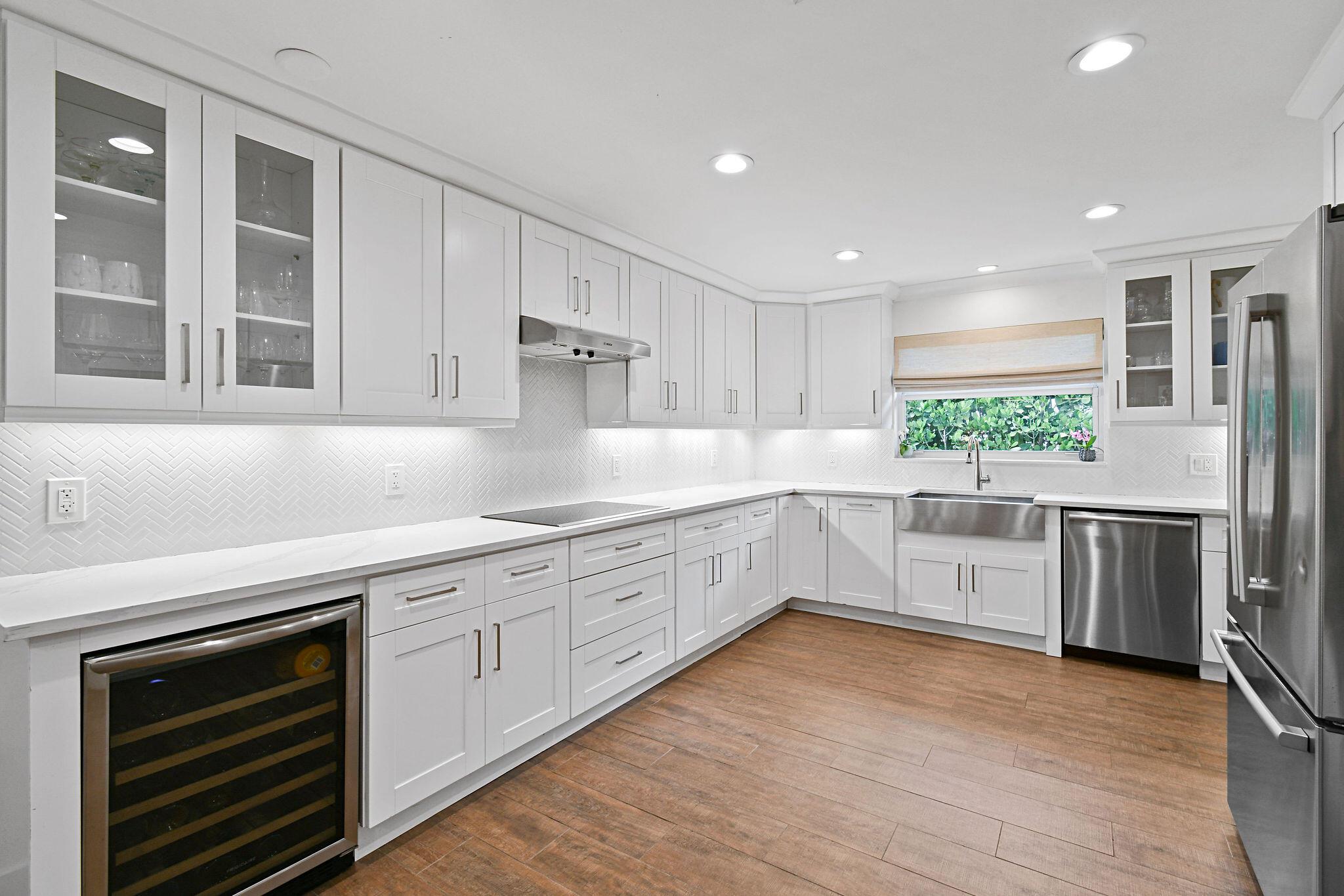 WORTH COURT - Residential