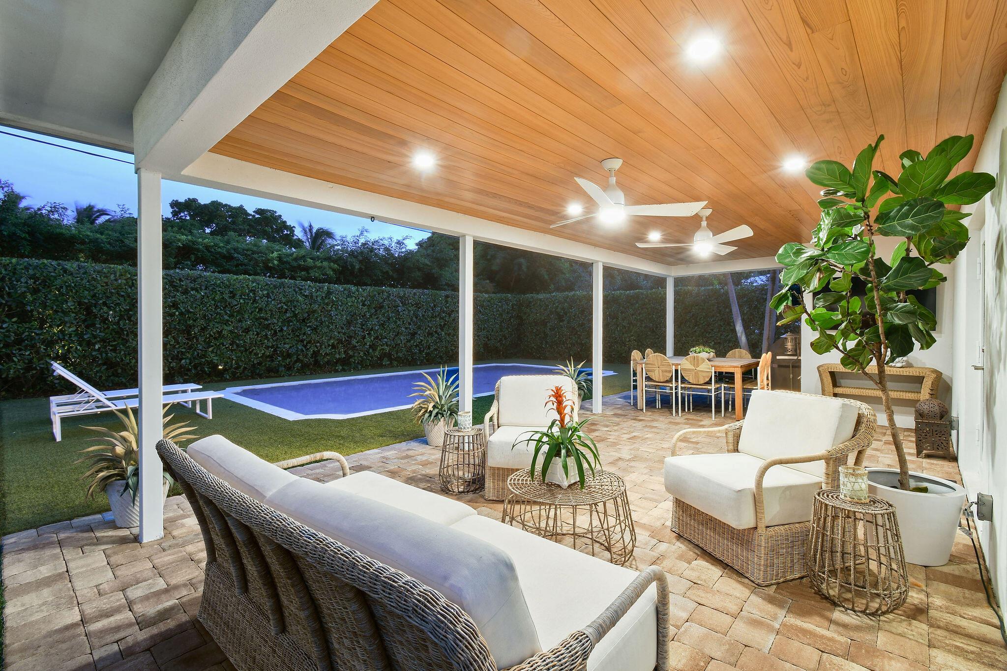 WORTH COURT - Residential