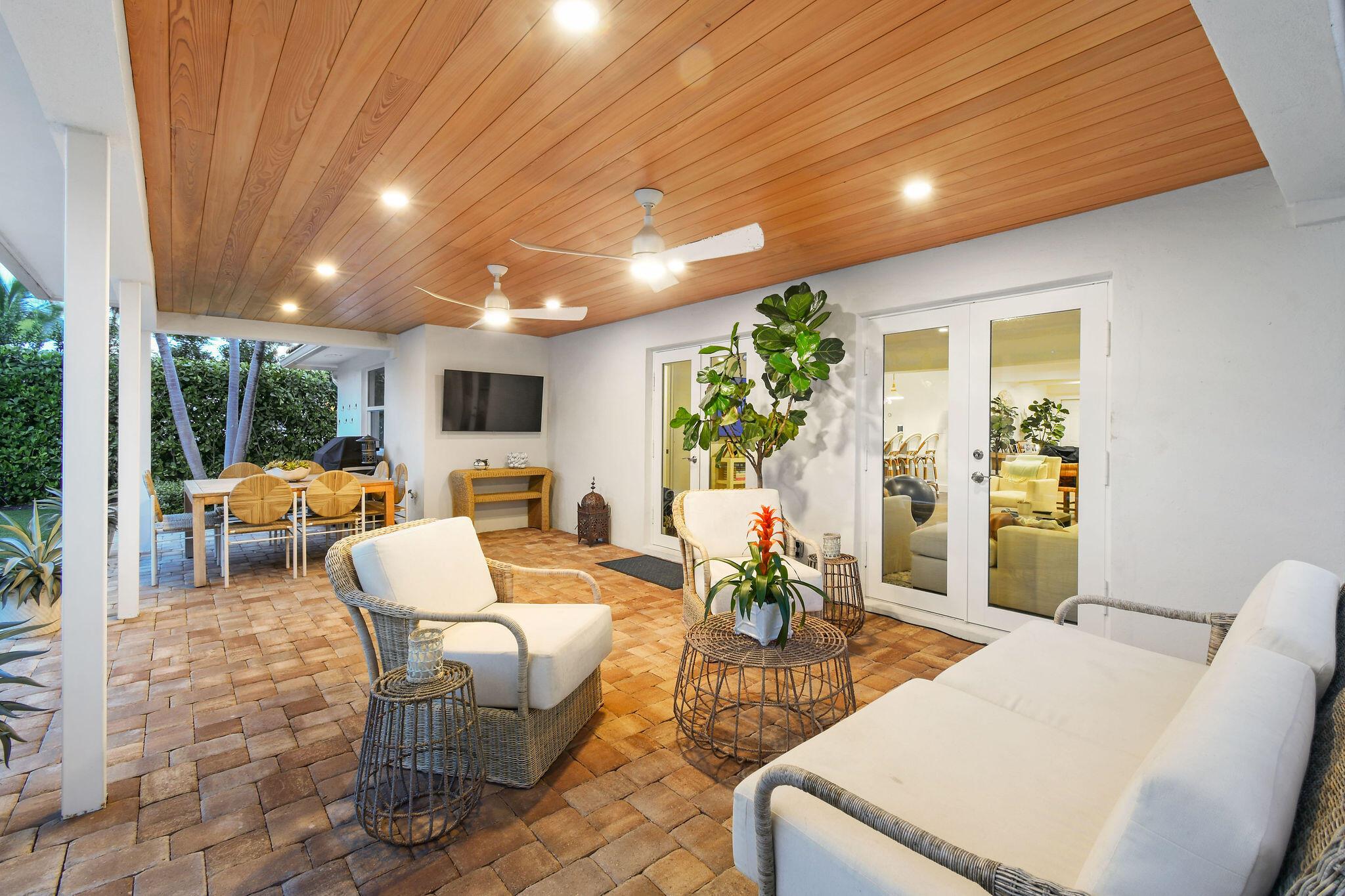 WORTH COURT - Residential