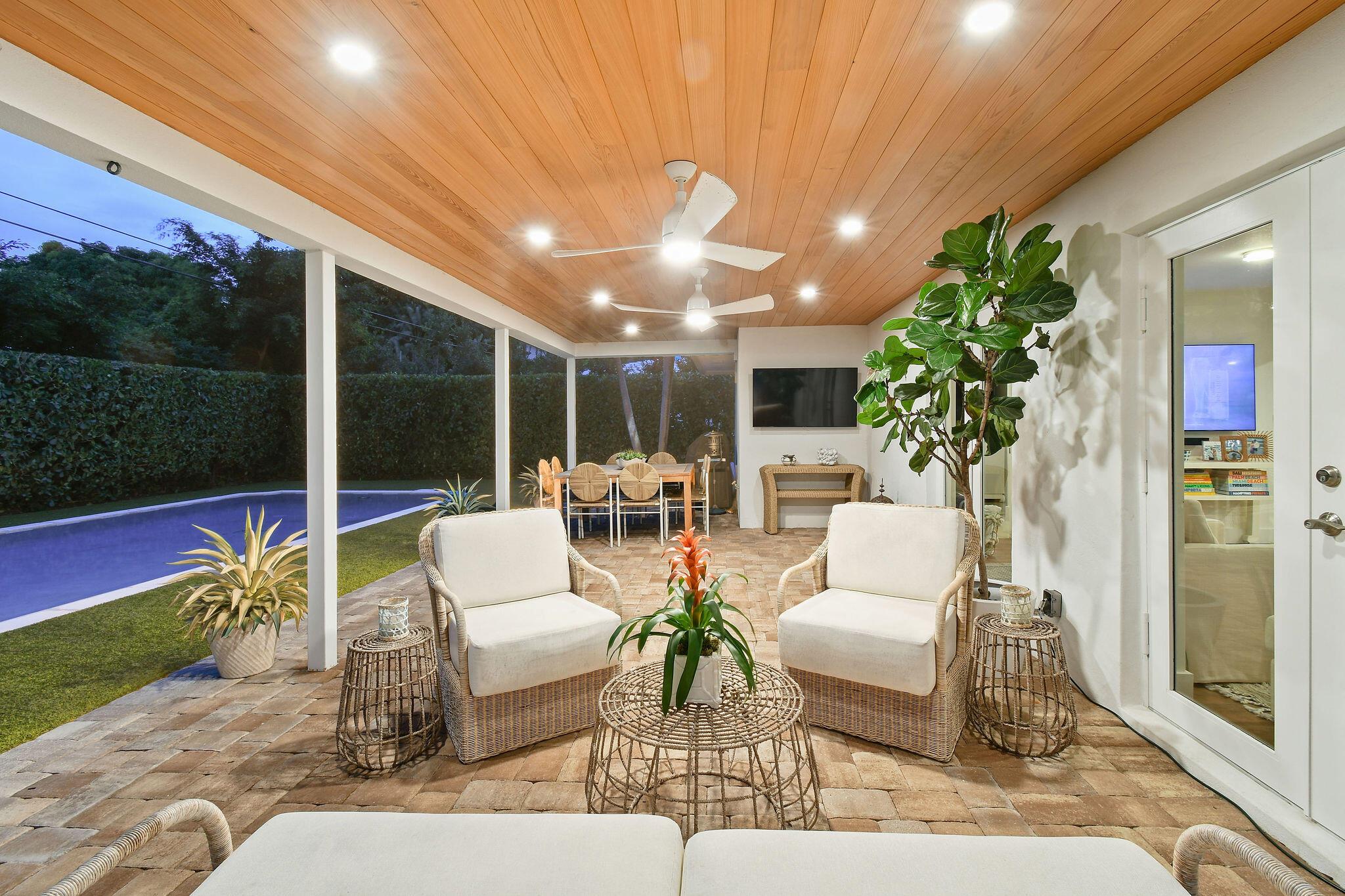 WORTH COURT - Residential