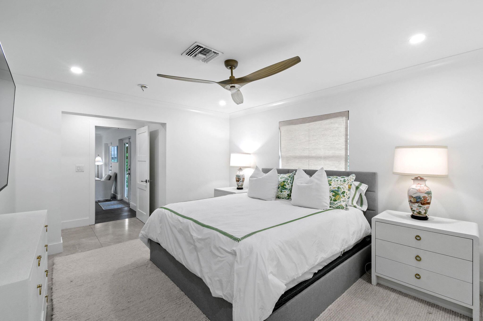 WORTH COURT - Residential