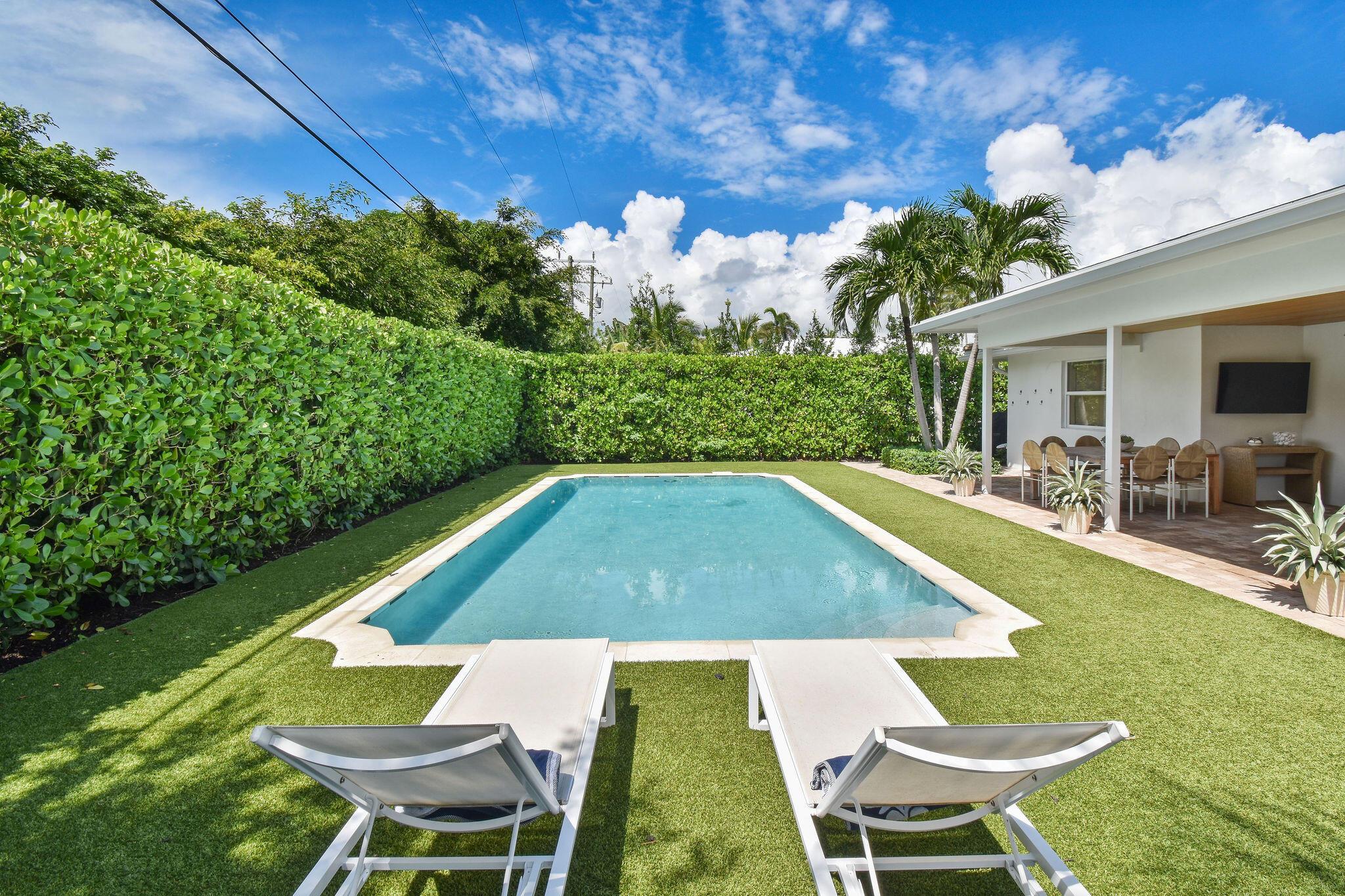 WORTH COURT - Residential