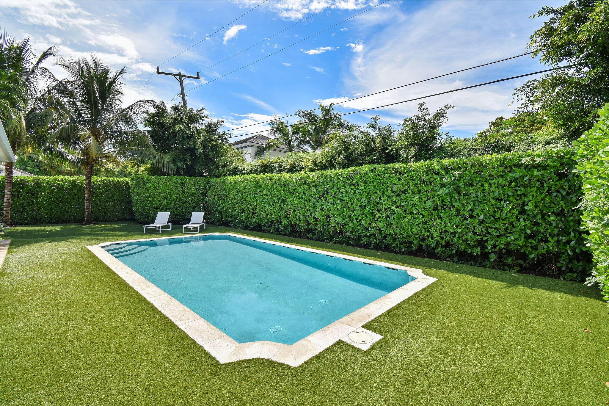 WORTH COURT - Residential