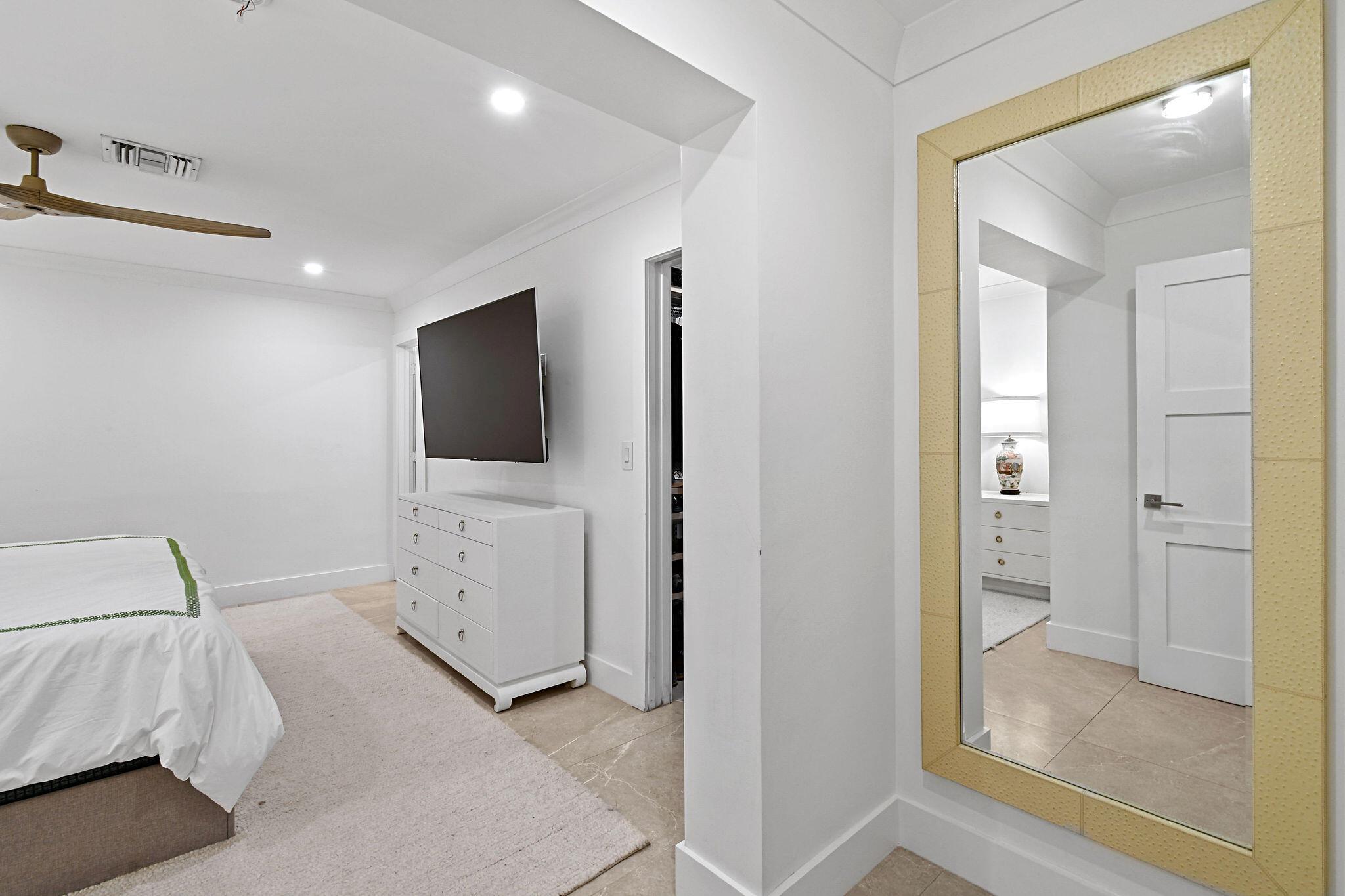 WORTH COURT - Residential