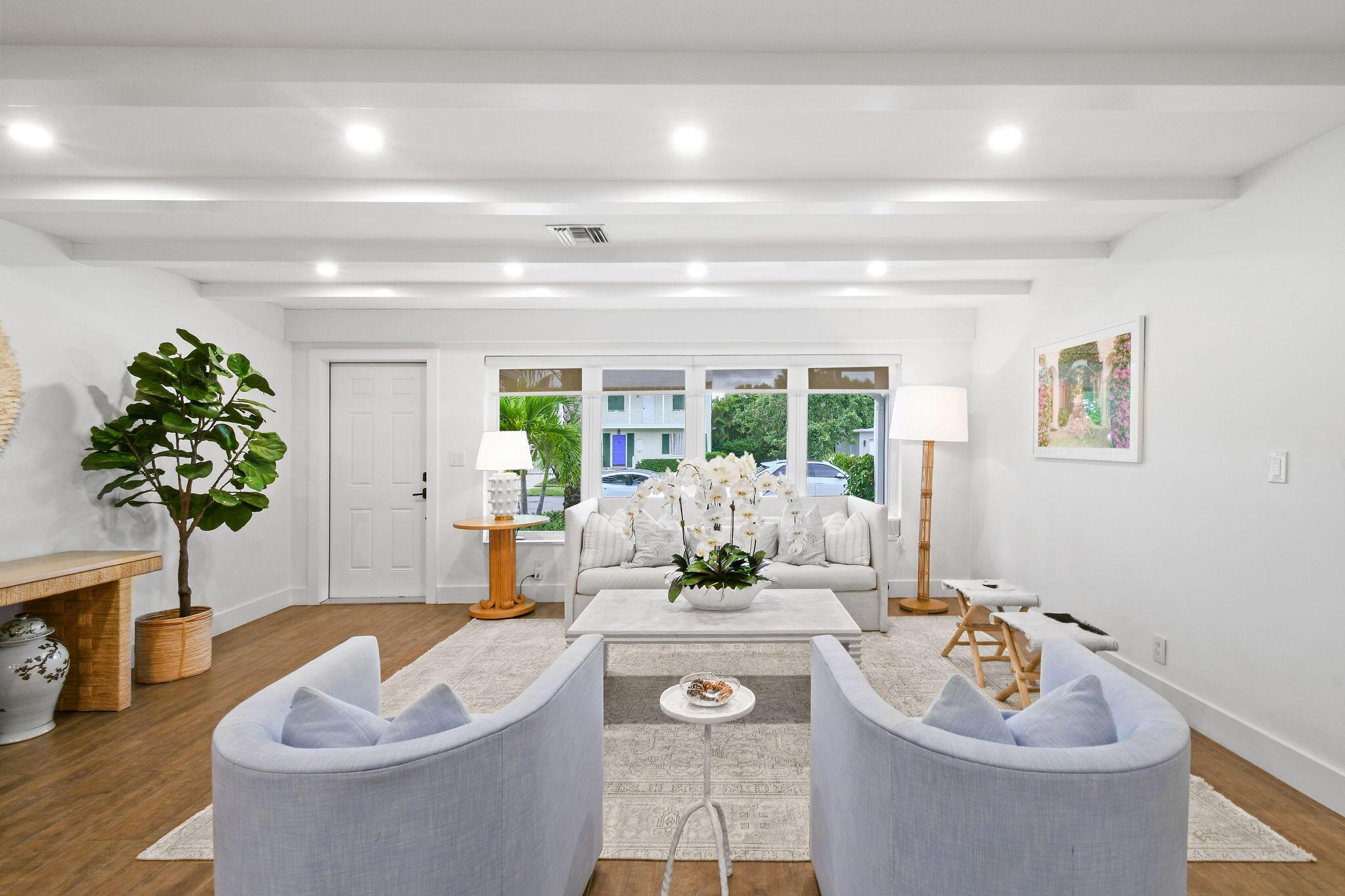 WORTH COURT - Residential