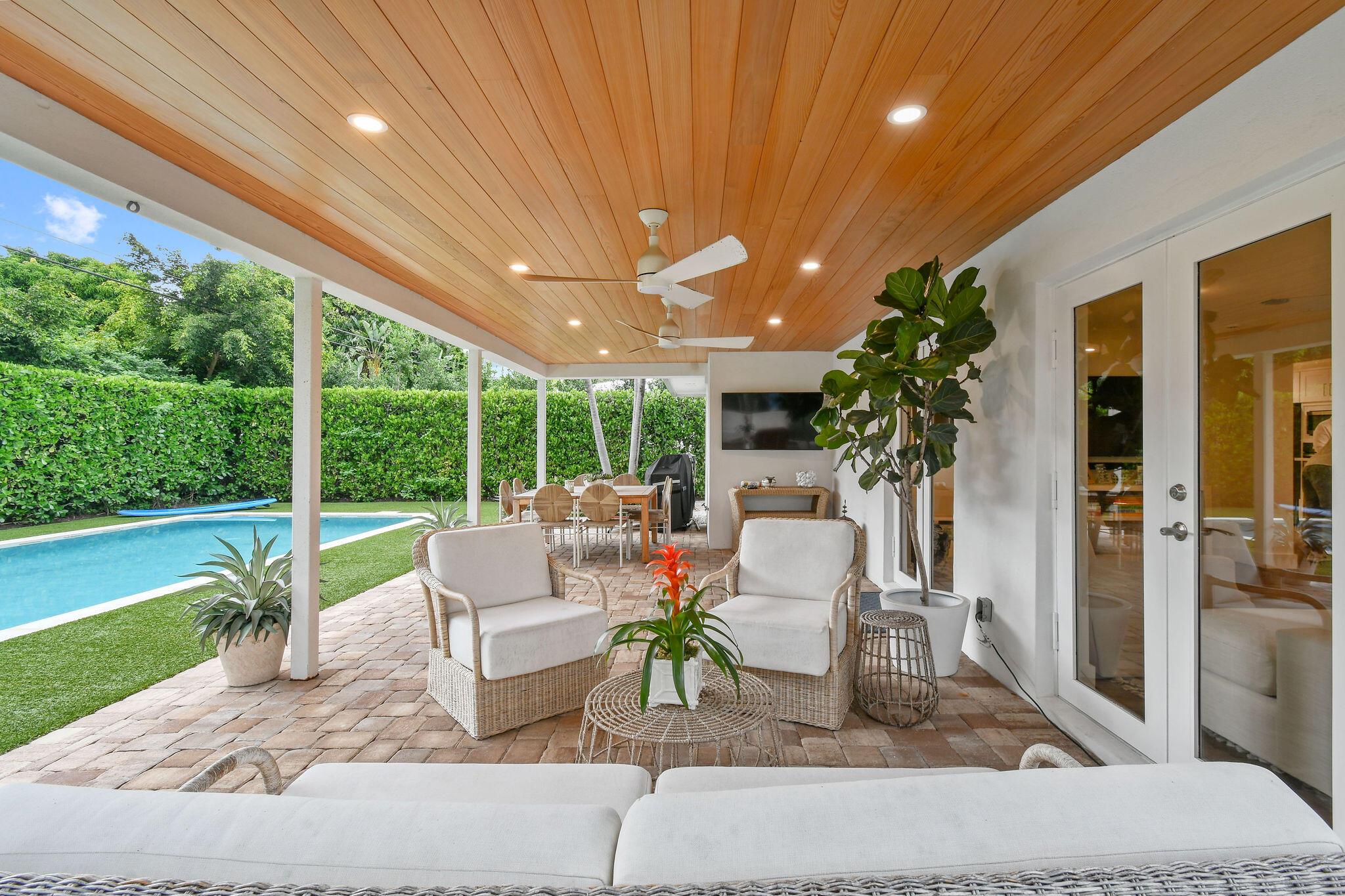 WORTH COURT - Residential