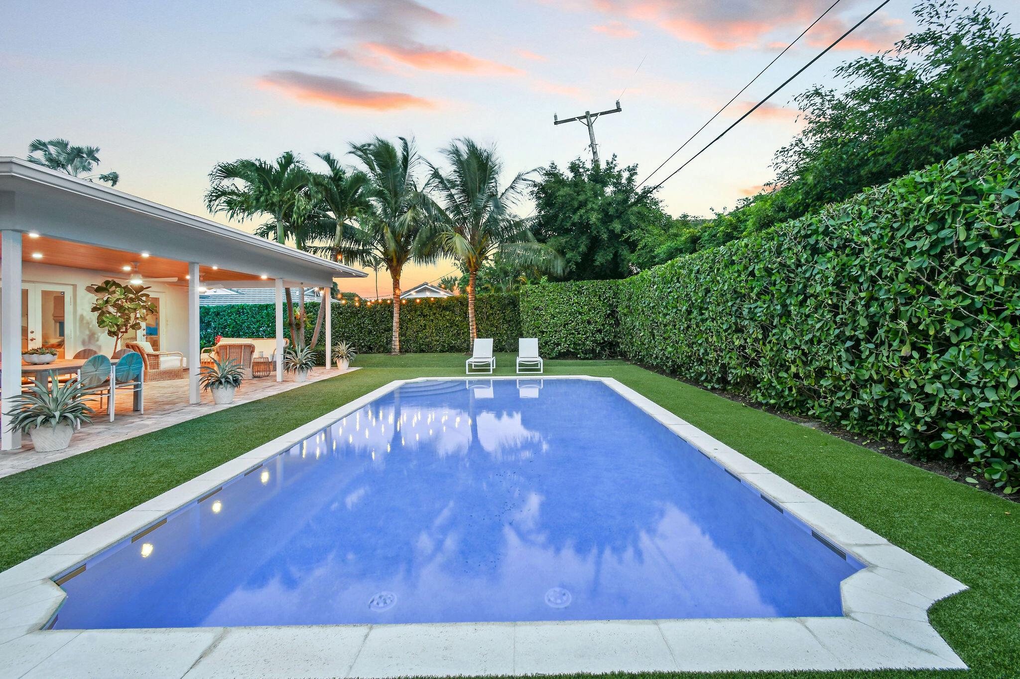 WORTH COURT - Residential