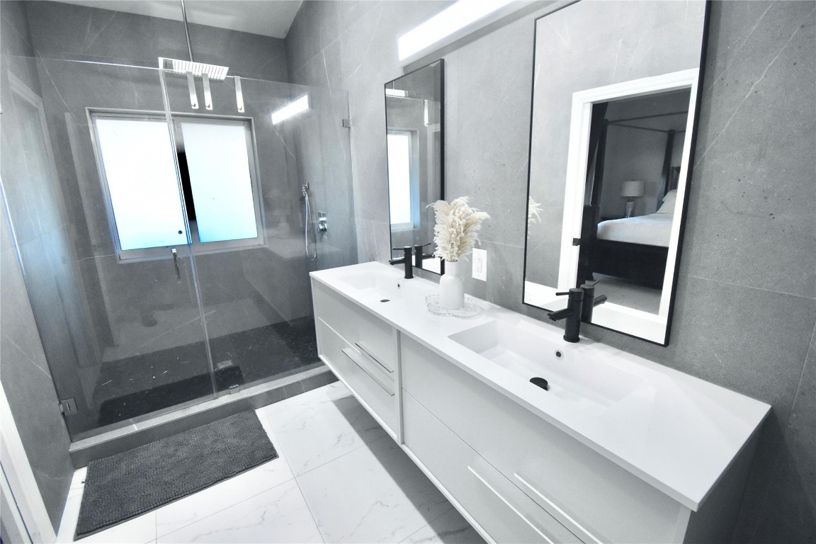 Olympia & York Residentia - Residential