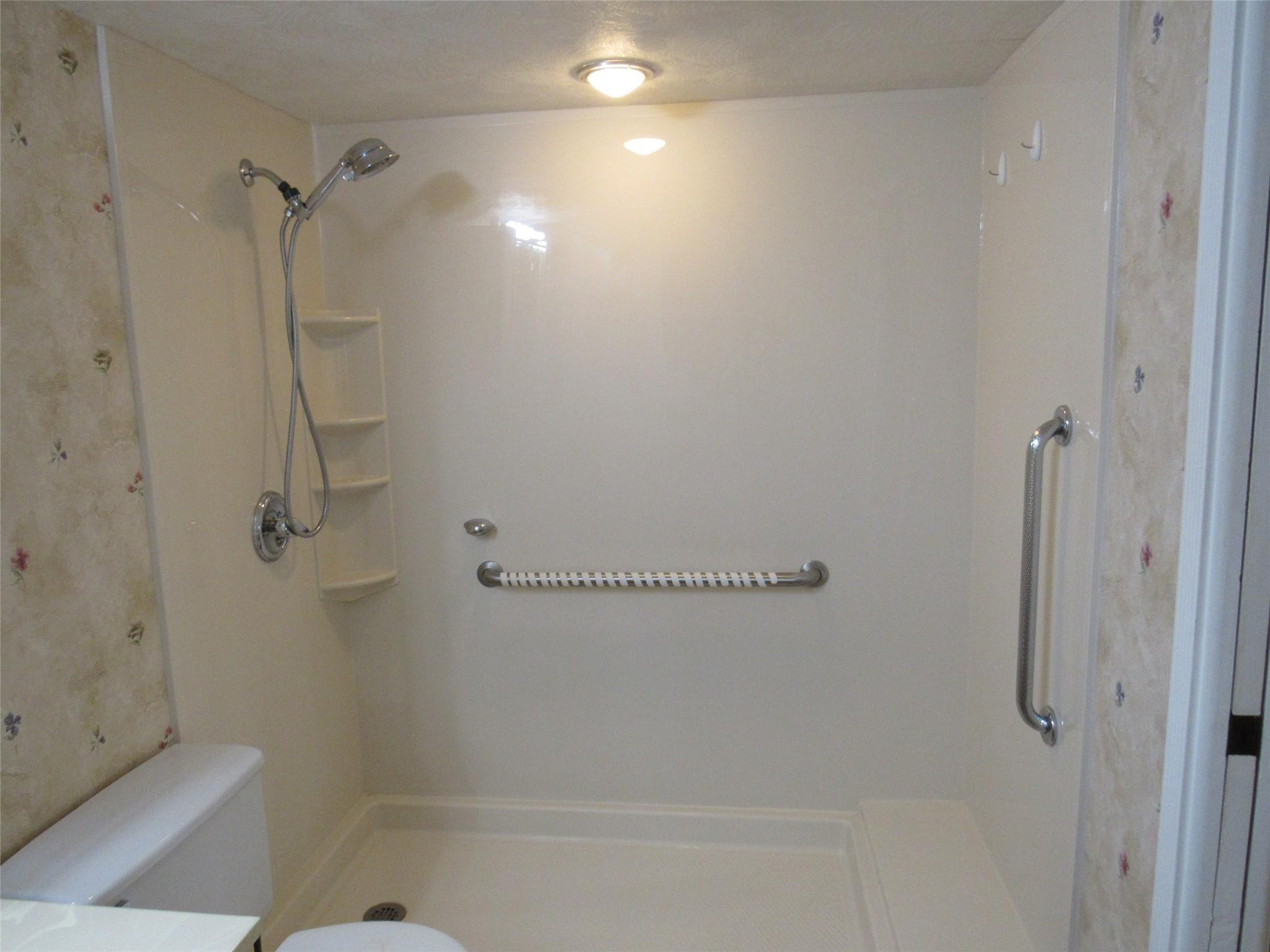 Victoria Village A Condo - Residential Lease