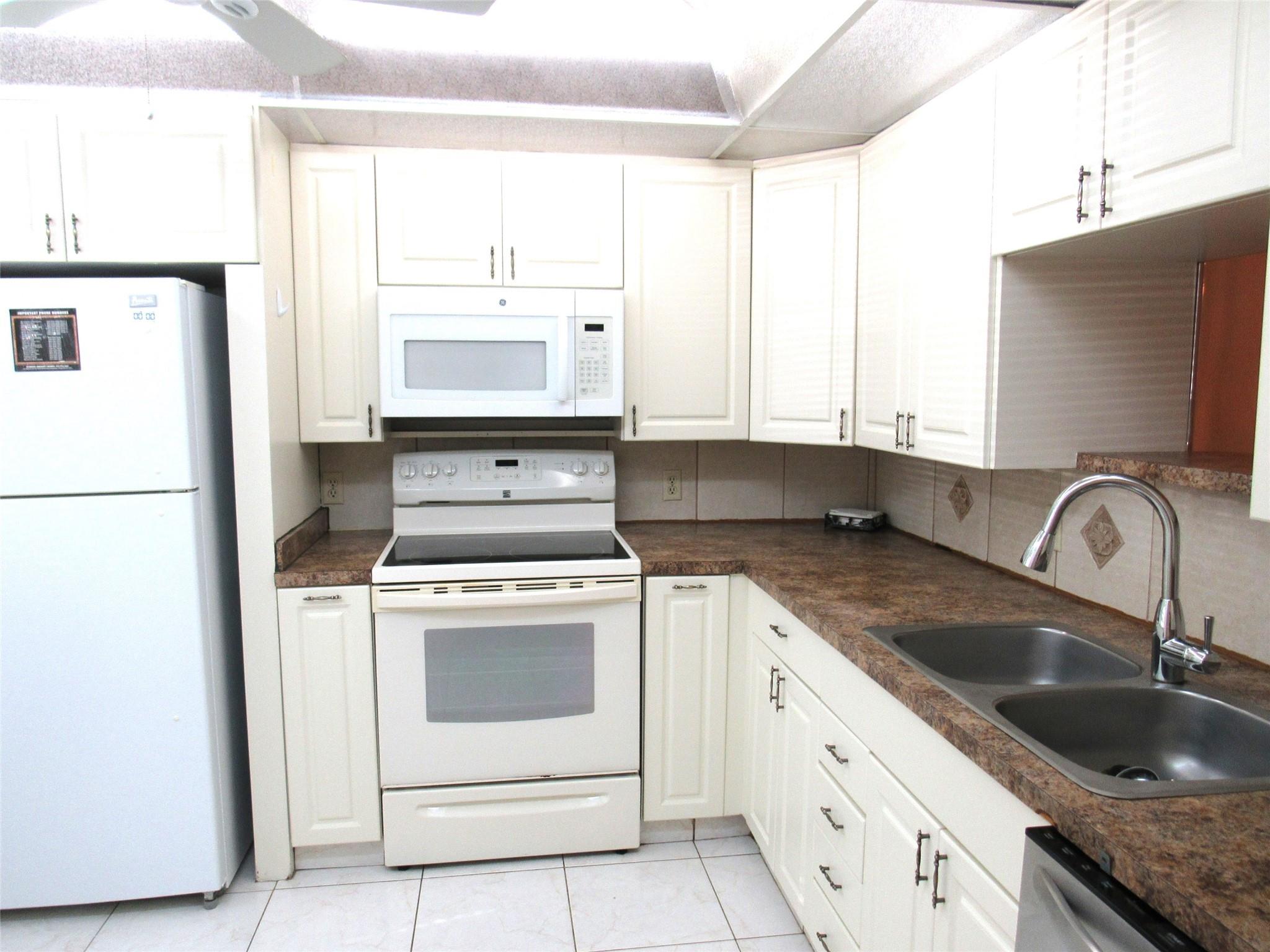 Victoria Village A Condo - Residential Lease