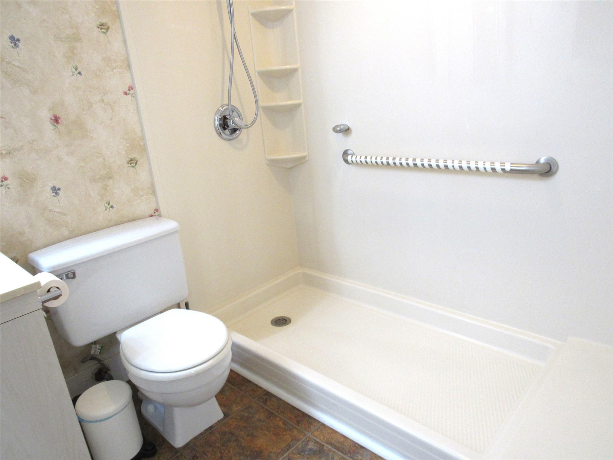 Victoria Village A Condo - Residential Lease