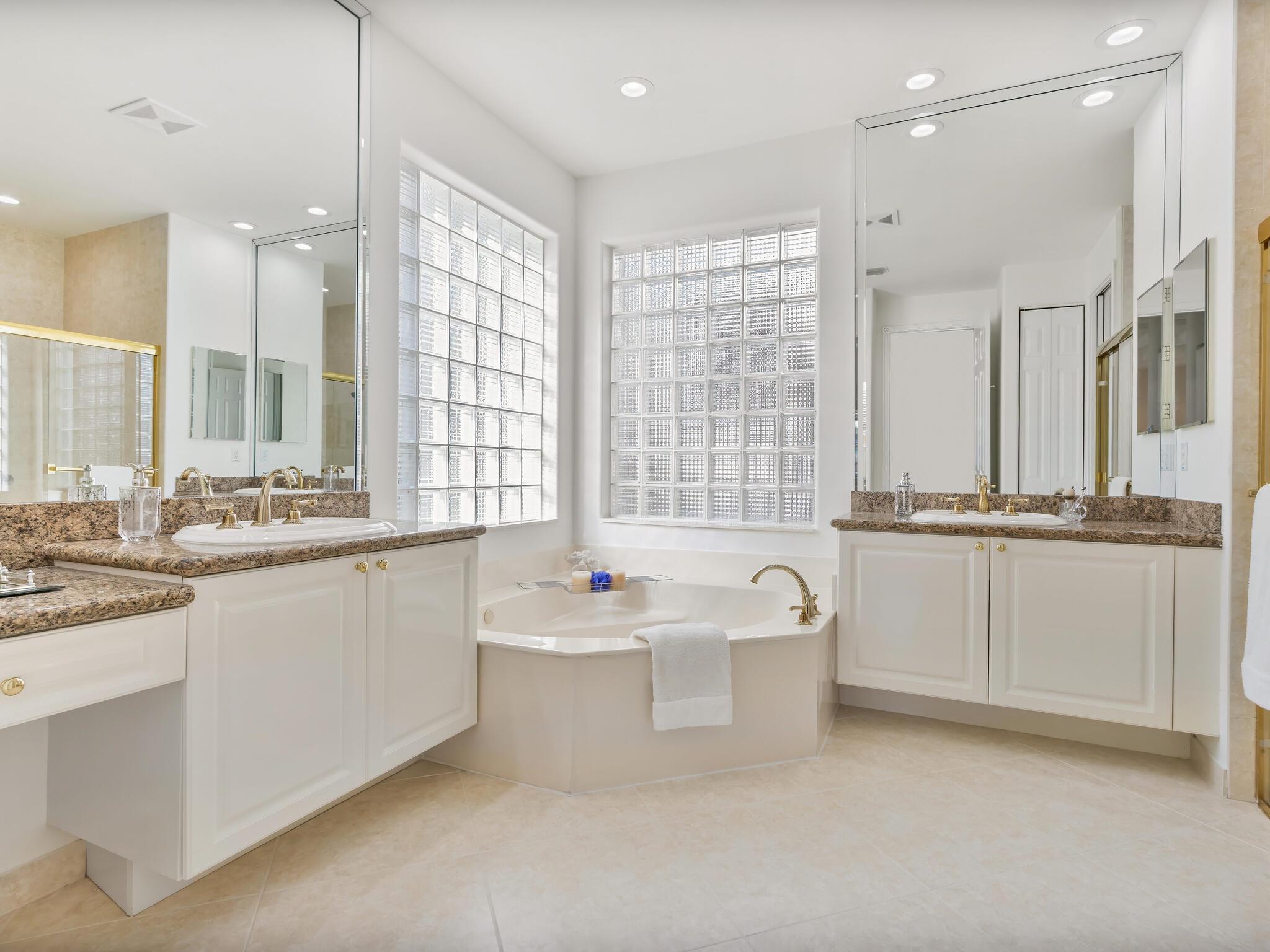 VALENCIA ISLES 2 - Residential