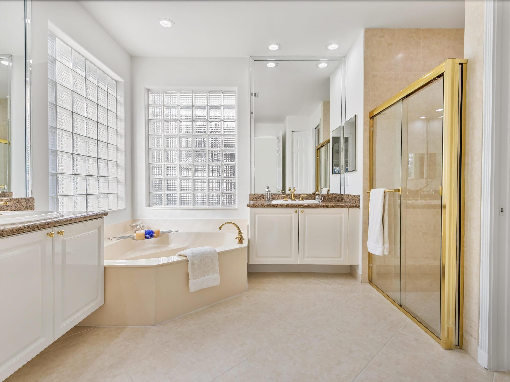 VALENCIA ISLES 2 - Residential