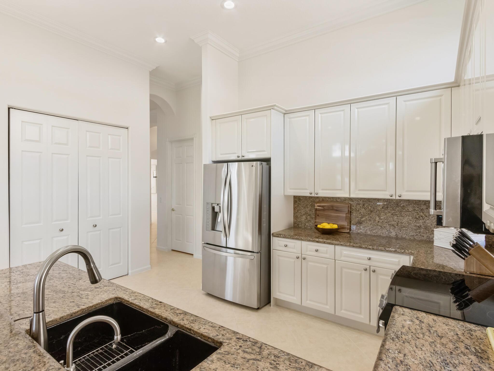 VALENCIA ISLES 2 - Residential