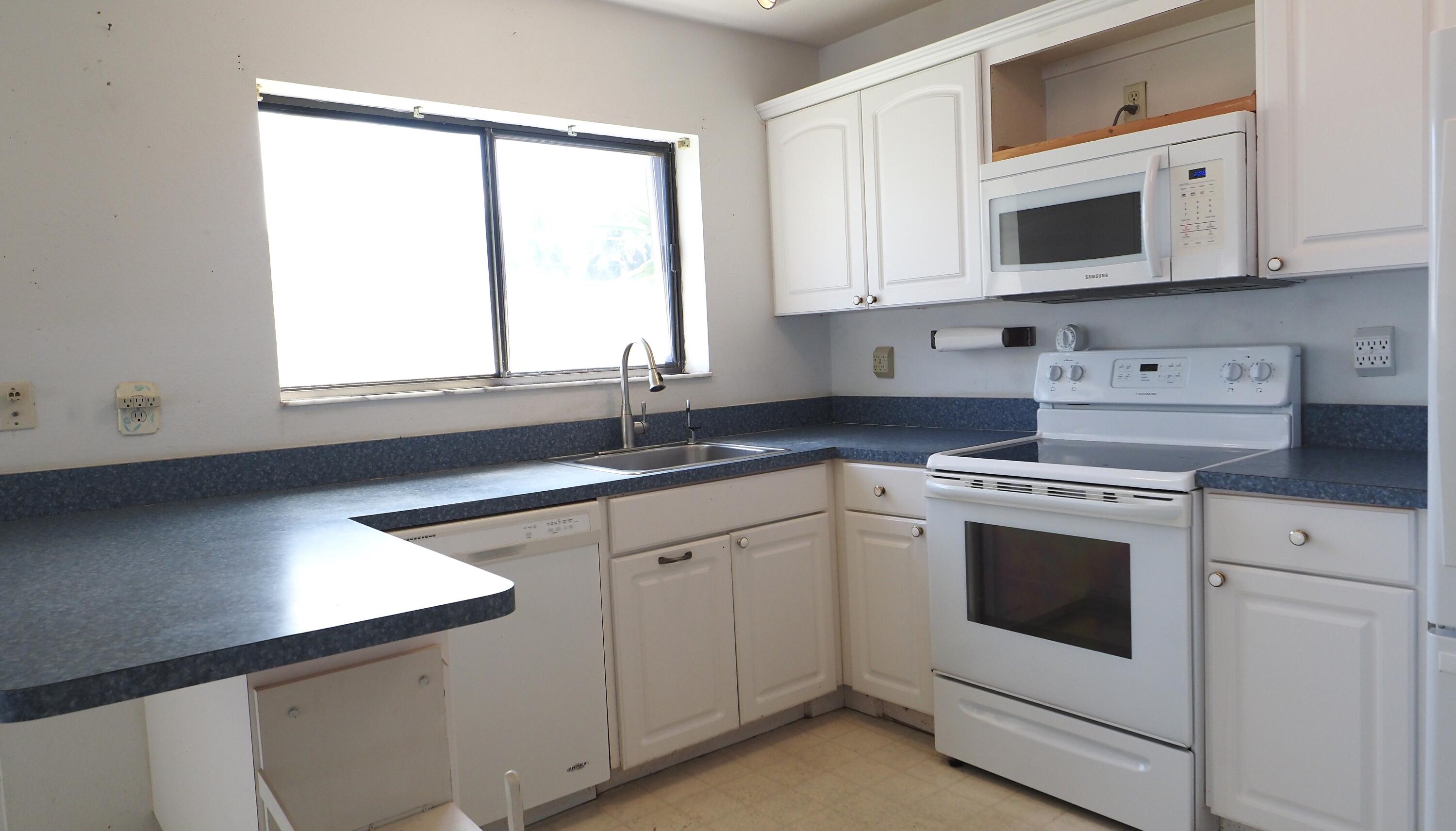 PORT ST LUCIE SECTION 30 - Residential