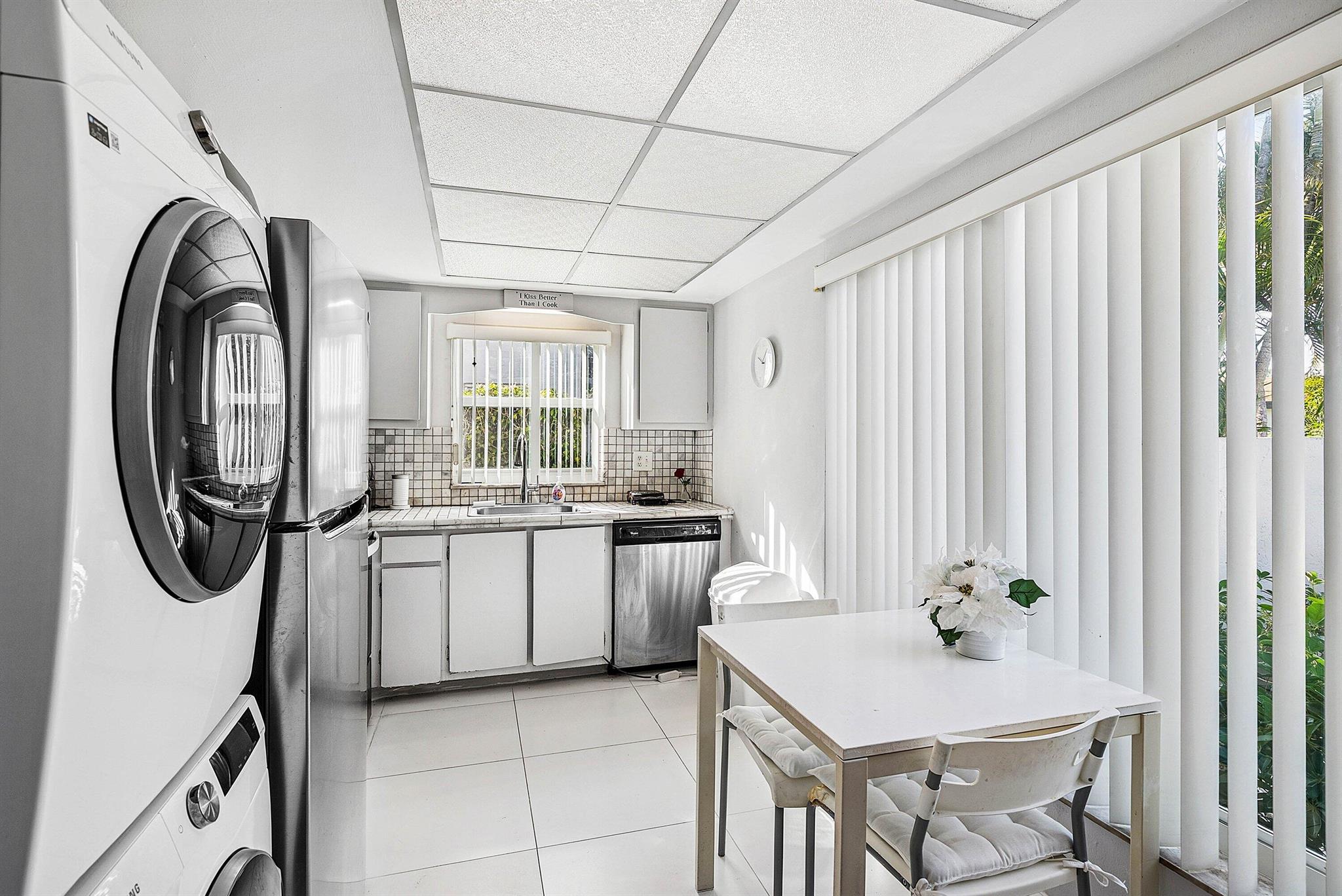 PALM GREENS AT VILLA DEL - Residential