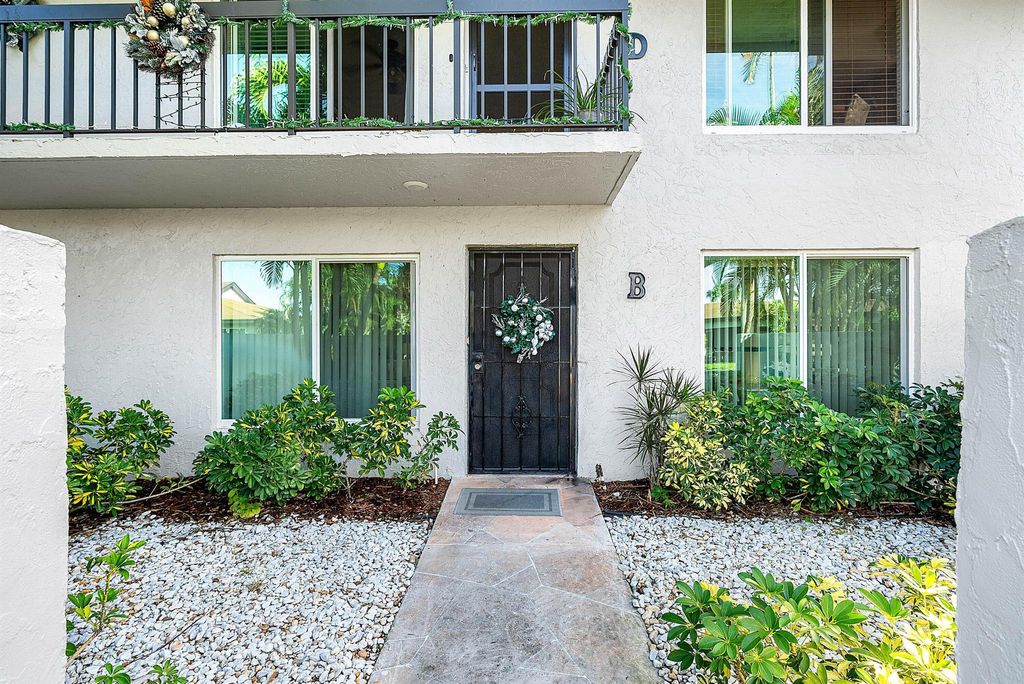 Photo of 13518 Sabal Palm Court #B, Delray Beach, FL 33484 (MLS # R11147790)
