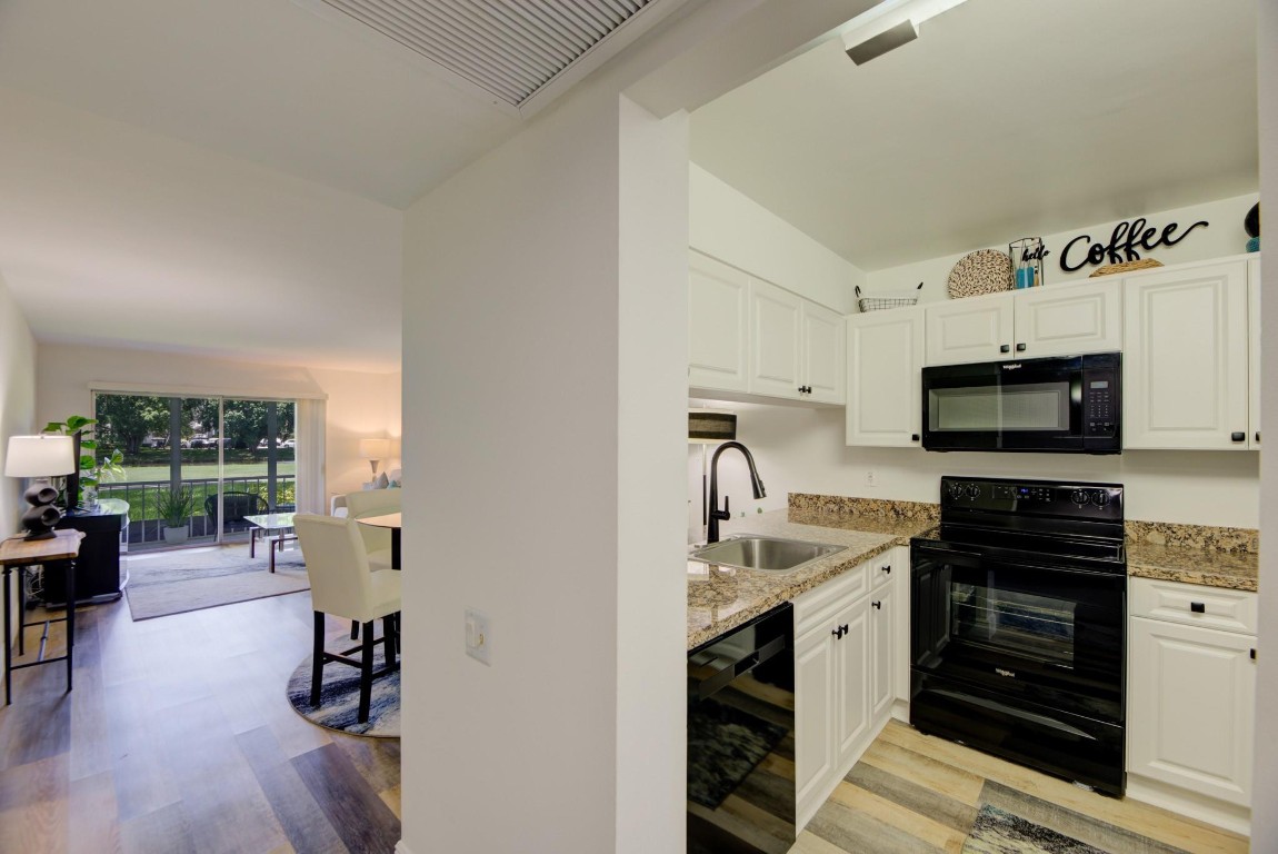 WYNMOOR VILLAGE - Residential