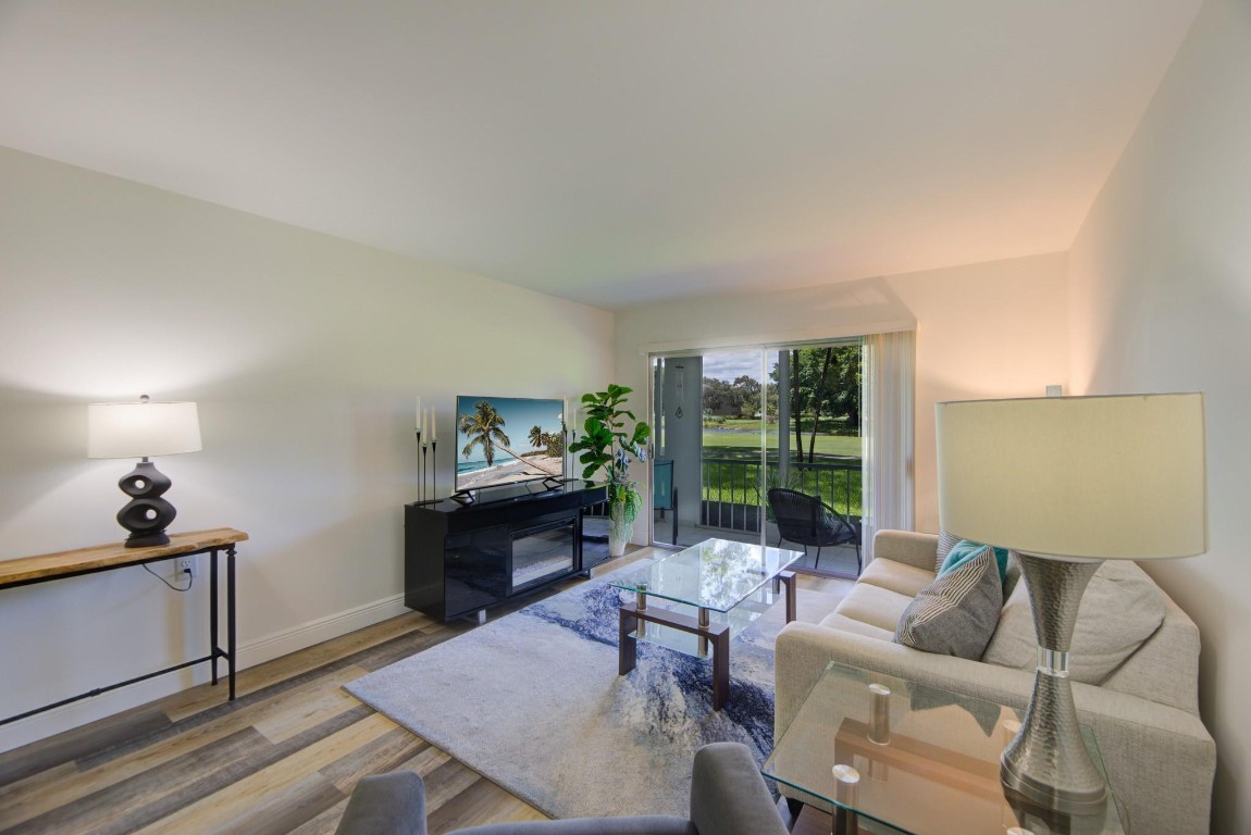 WYNMOOR VILLAGE - Residential