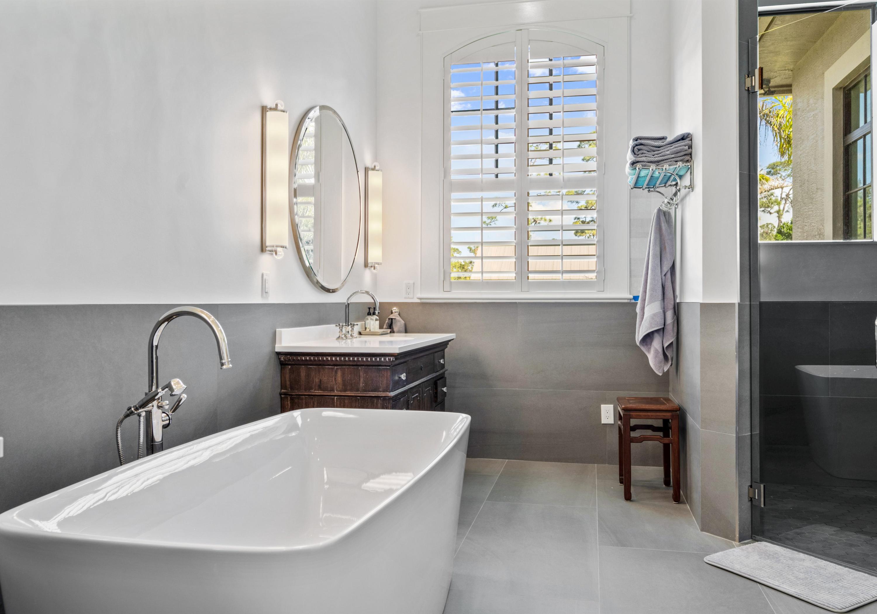 LOXAHATCHEE GROVES - Residential