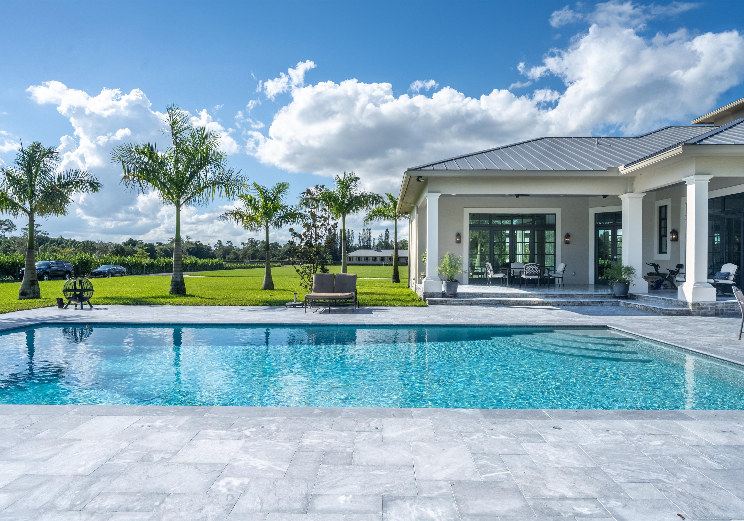 LOXAHATCHEE GROVES - Residential