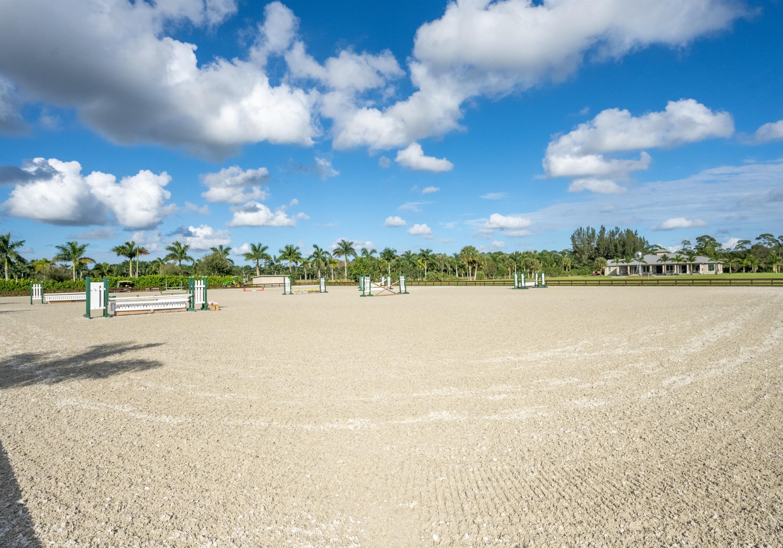 LOXAHATCHEE GROVES - Residential