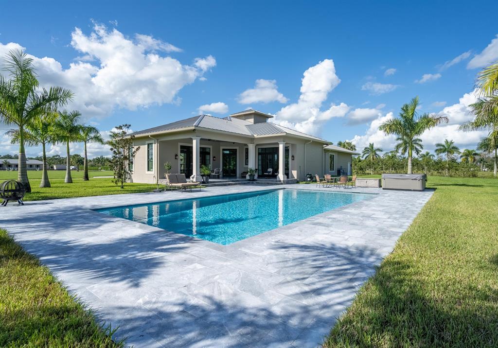 LOXAHATCHEE GROVES - Residential