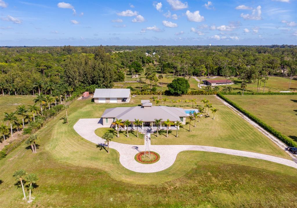 LOXAHATCHEE GROVES - Residential