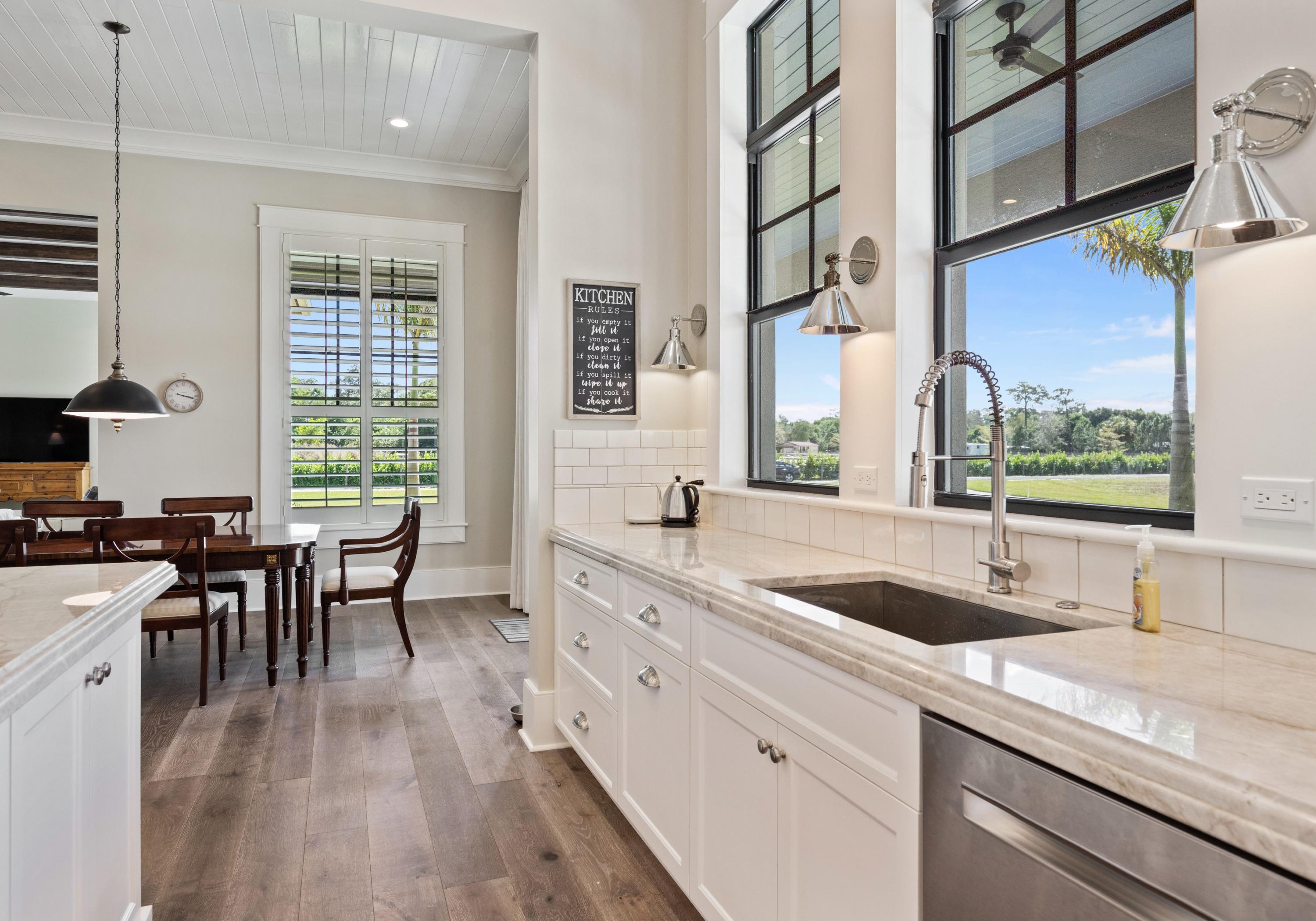 LOXAHATCHEE GROVES - Residential