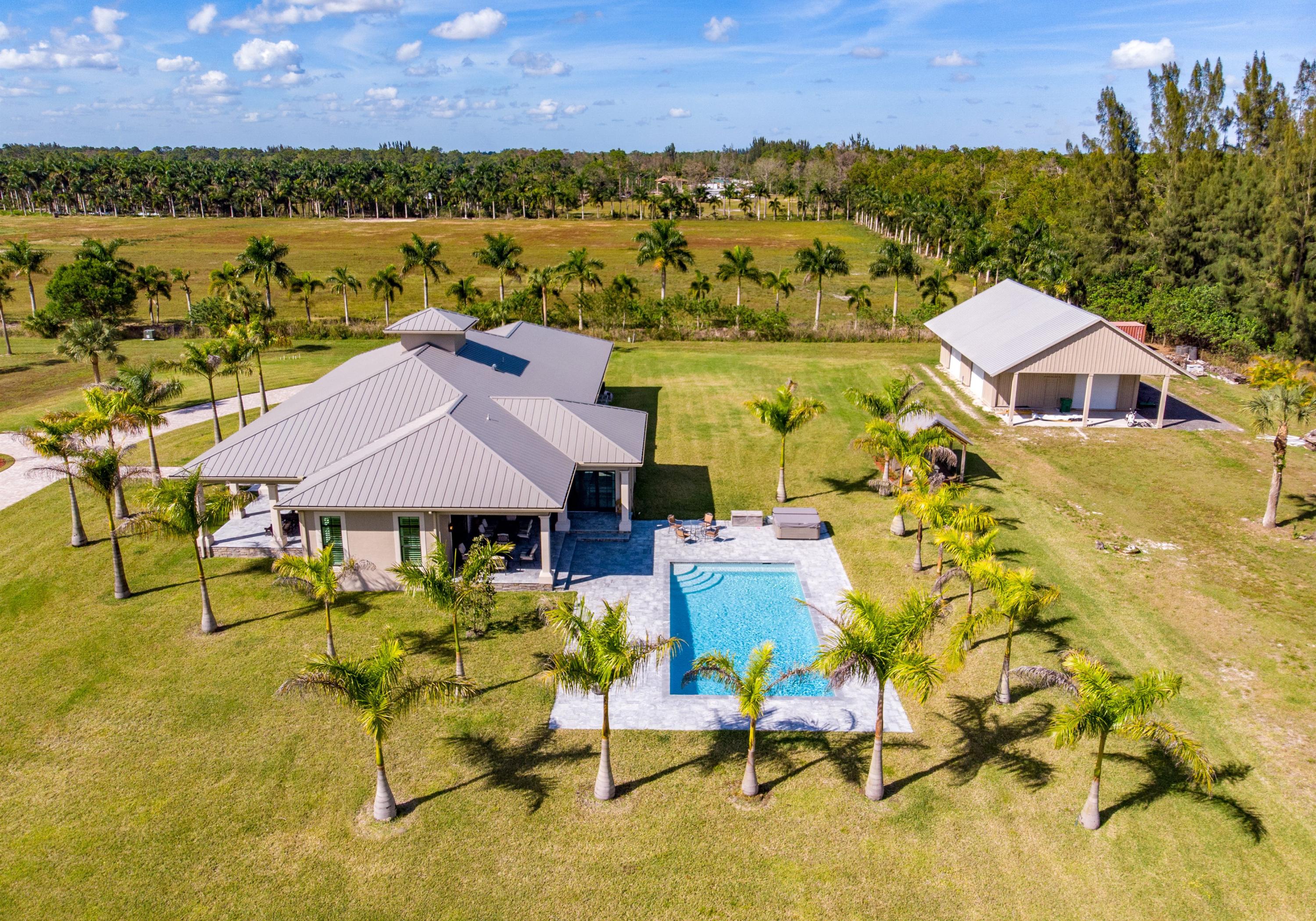 LOXAHATCHEE GROVES - Residential