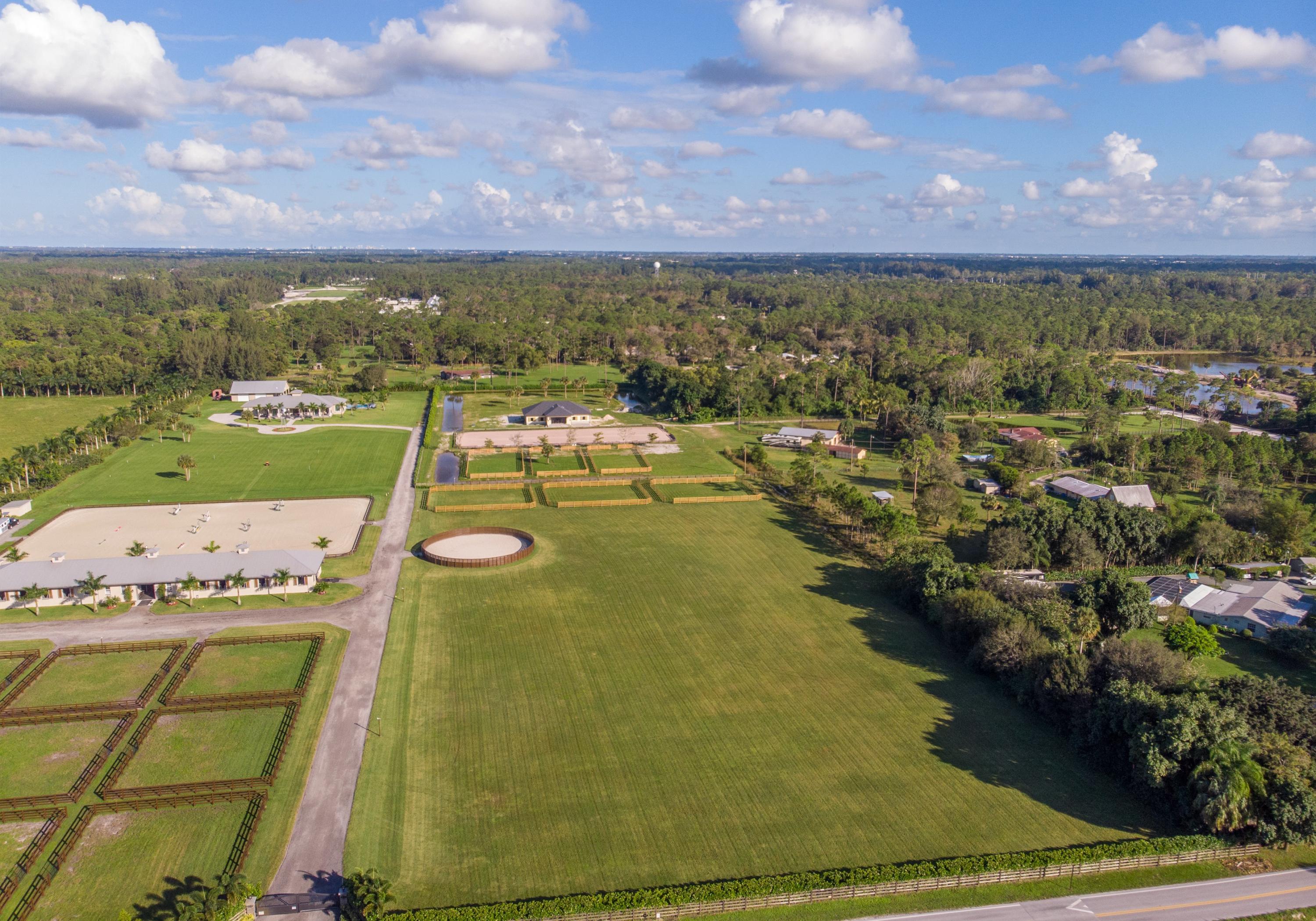 LOXAHATCHEE GROVES - Residential