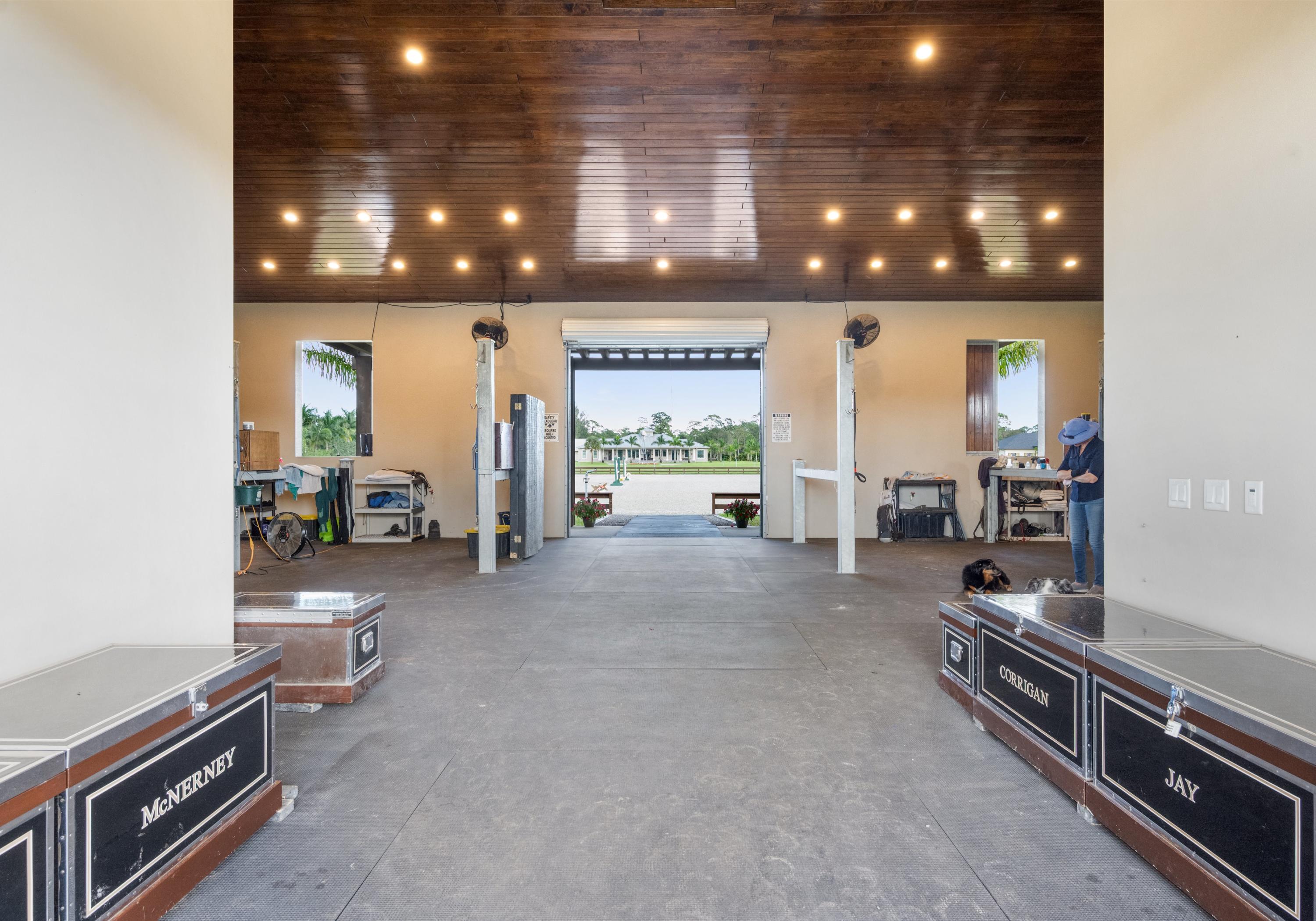 LOXAHATCHEE GROVES - Residential