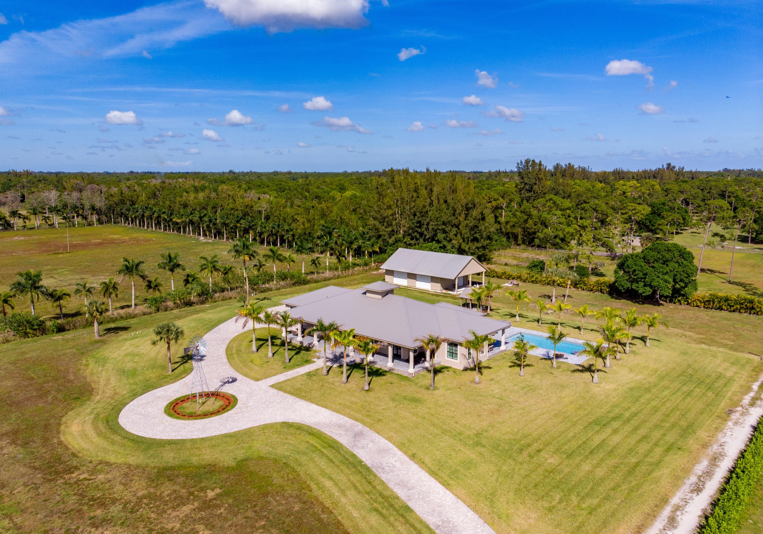 LOXAHATCHEE GROVES - Residential