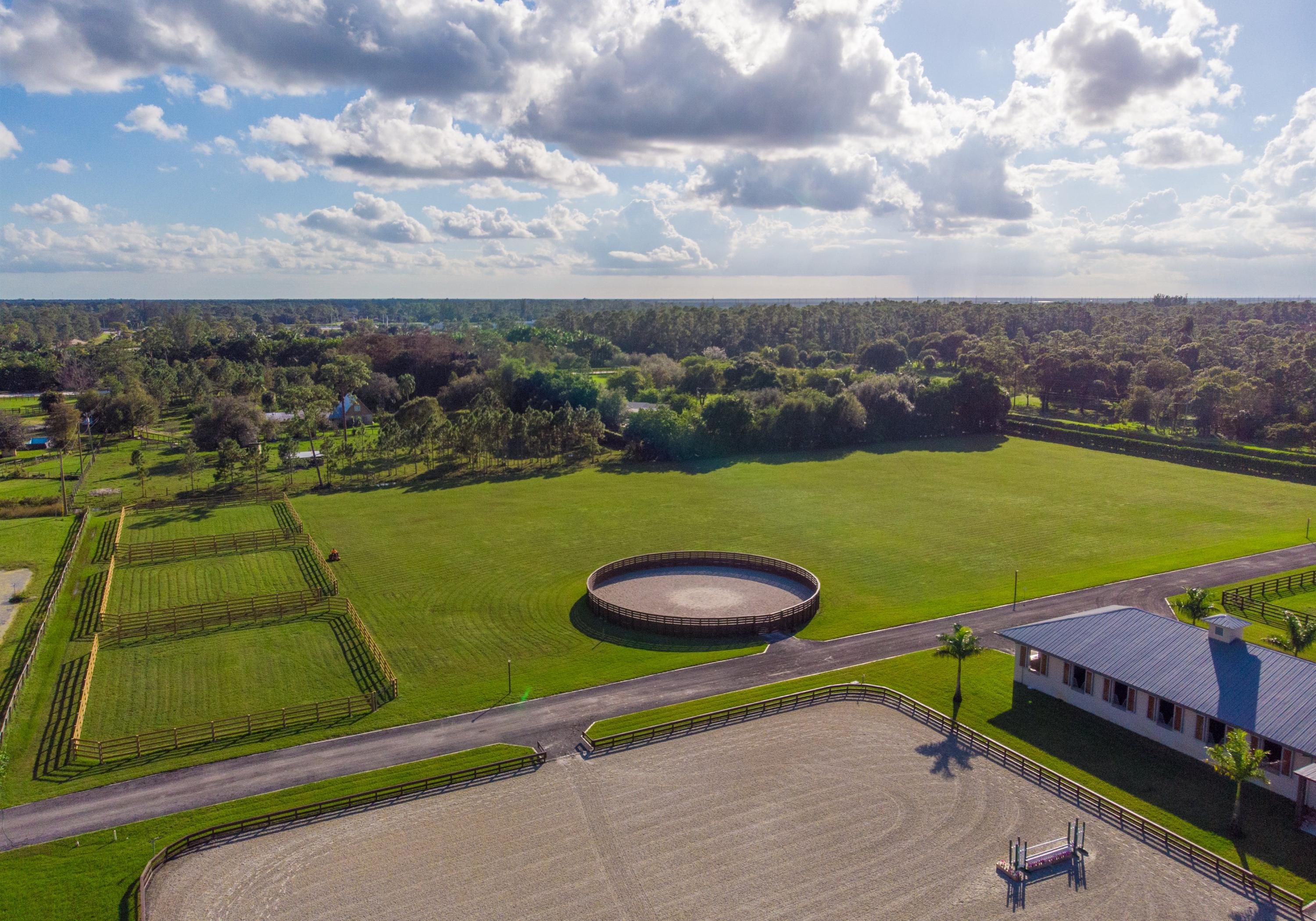 LOXAHATCHEE GROVES - Residential