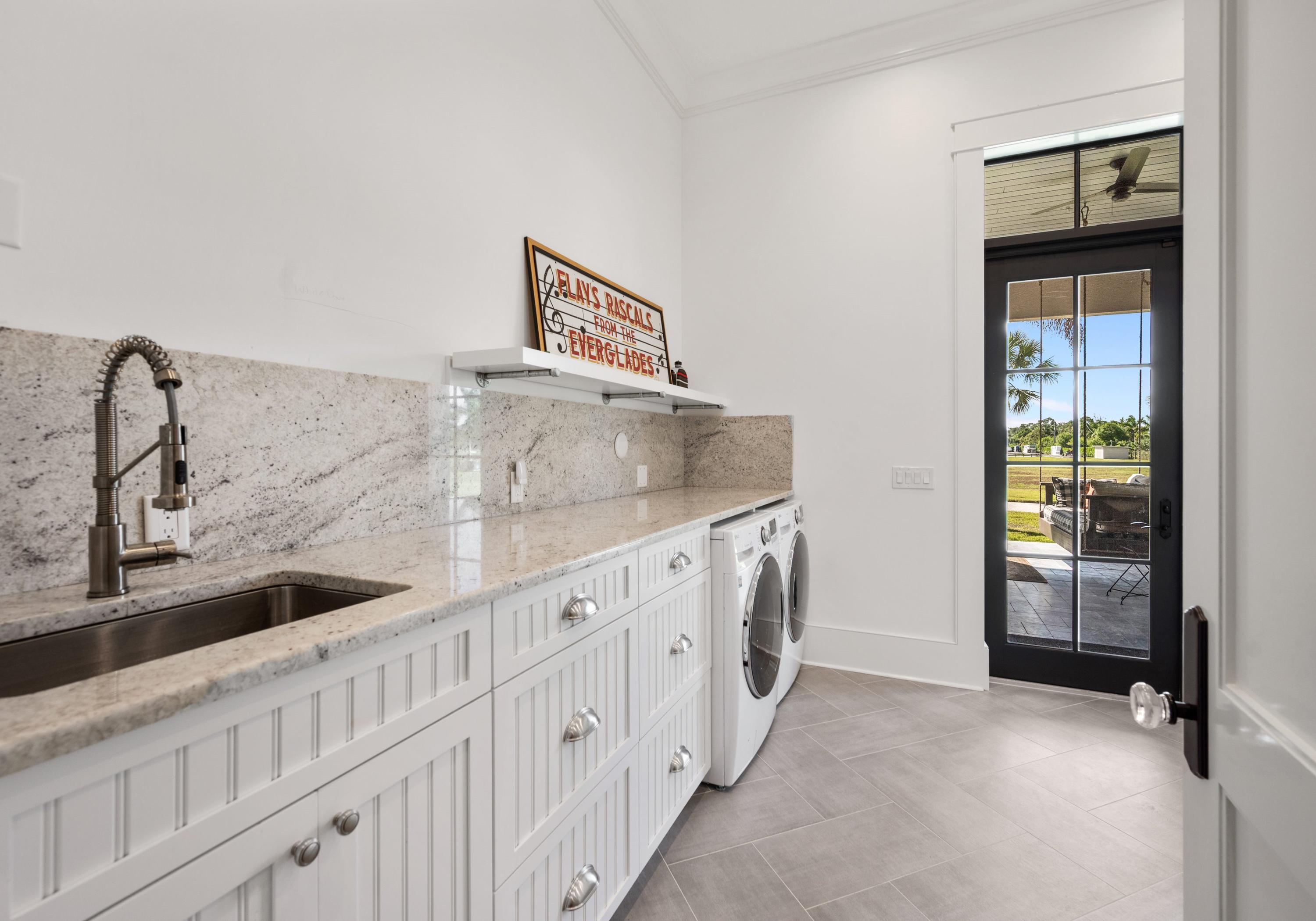 LOXAHATCHEE GROVES - Residential