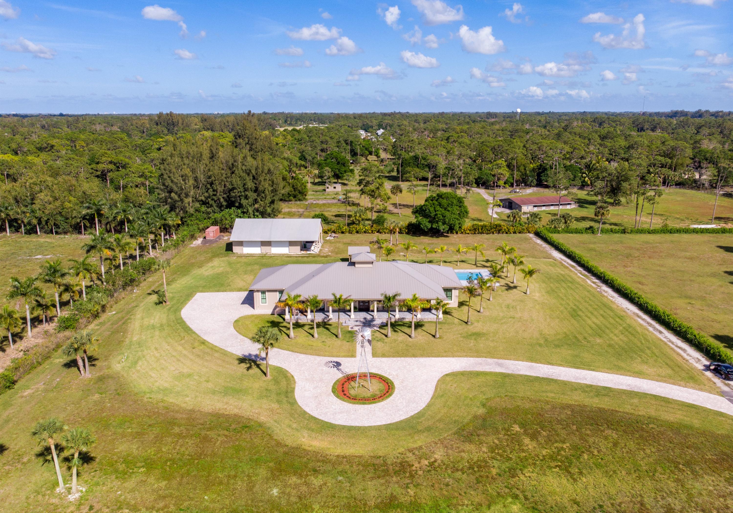 LOXAHATCHEE GROVES - Residential