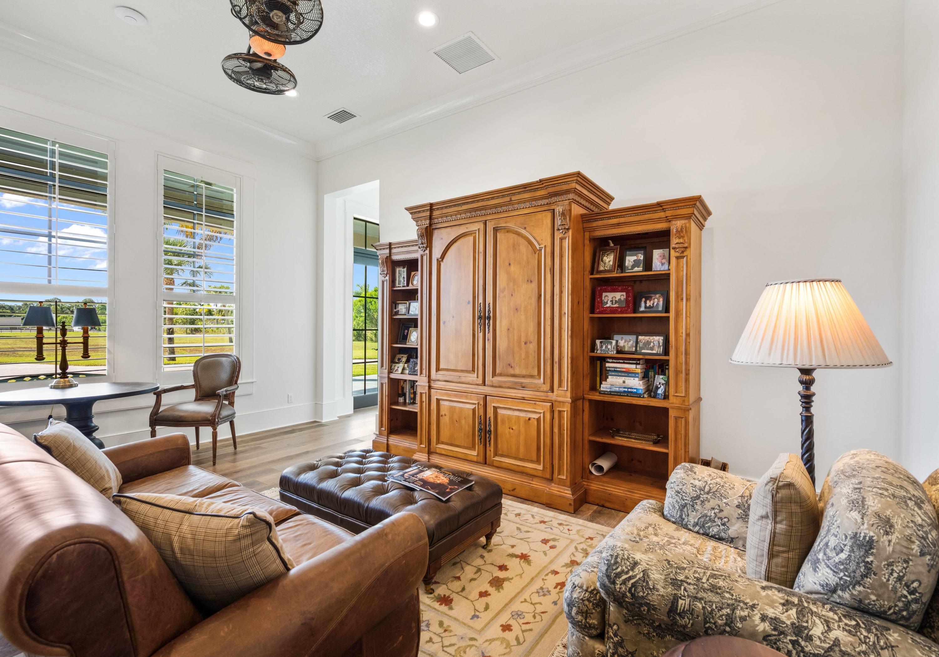 LOXAHATCHEE GROVES - Residential