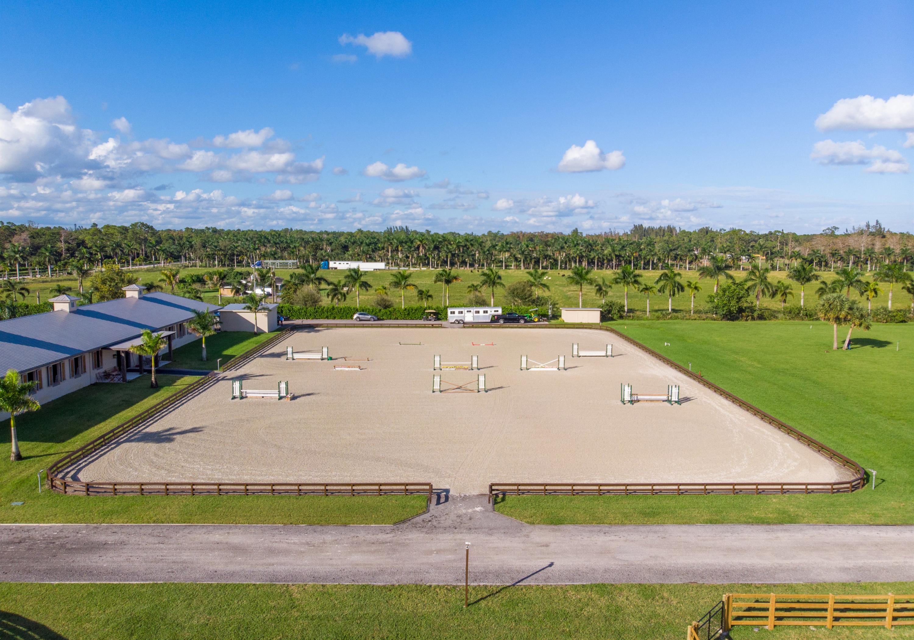LOXAHATCHEE GROVES - Residential