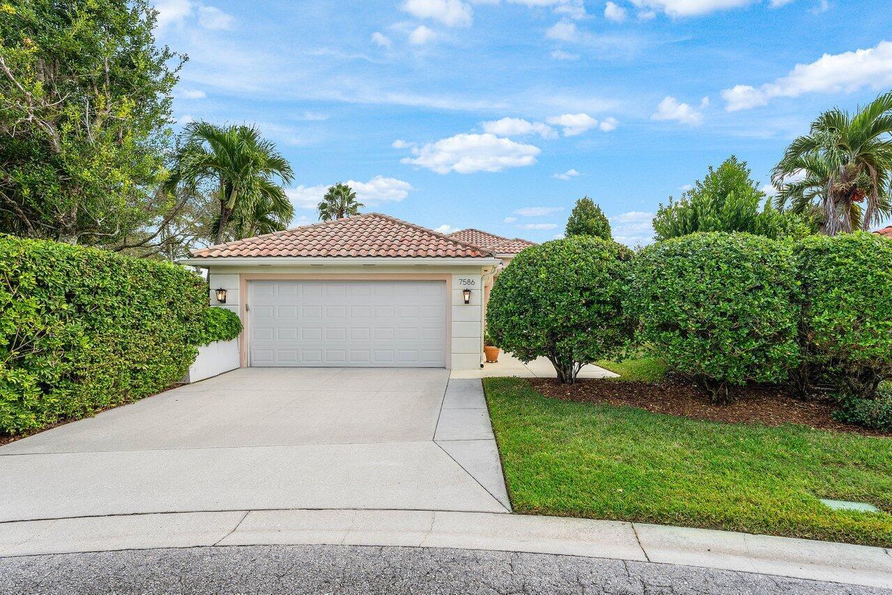 RIVERWALK 12 - Residential