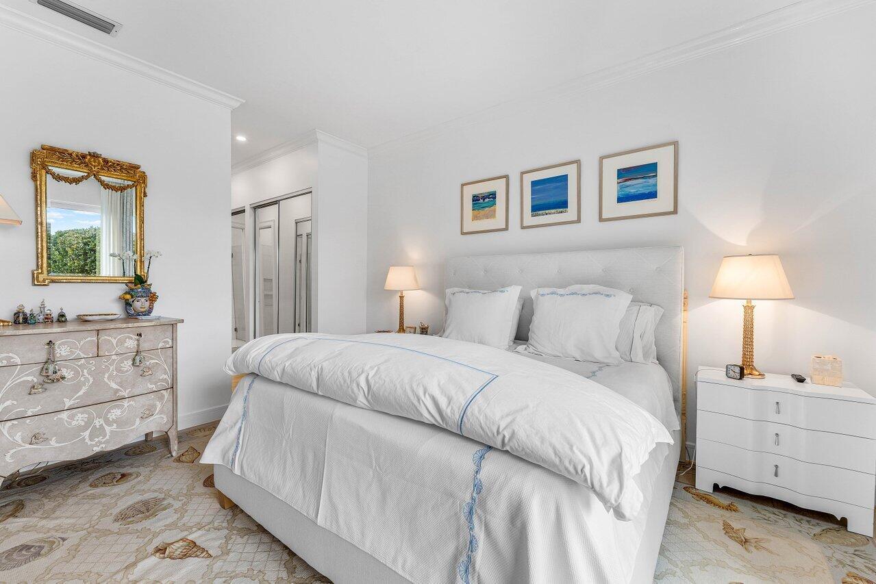 RIVERWALK 12 - Residential