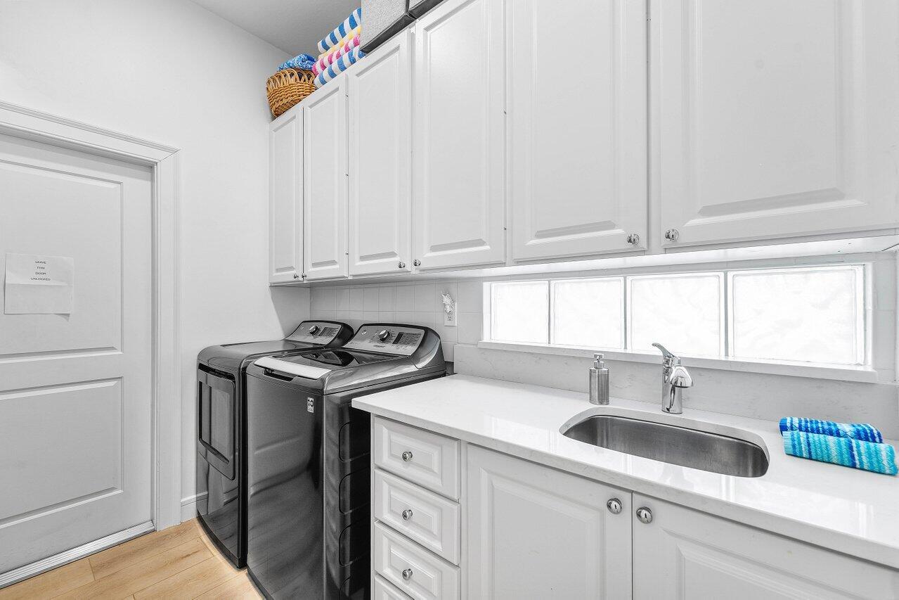 RIVERWALK 12 - Residential