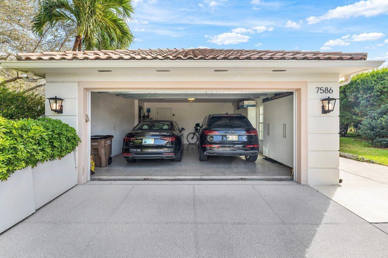 RIVERWALK 12 - Residential