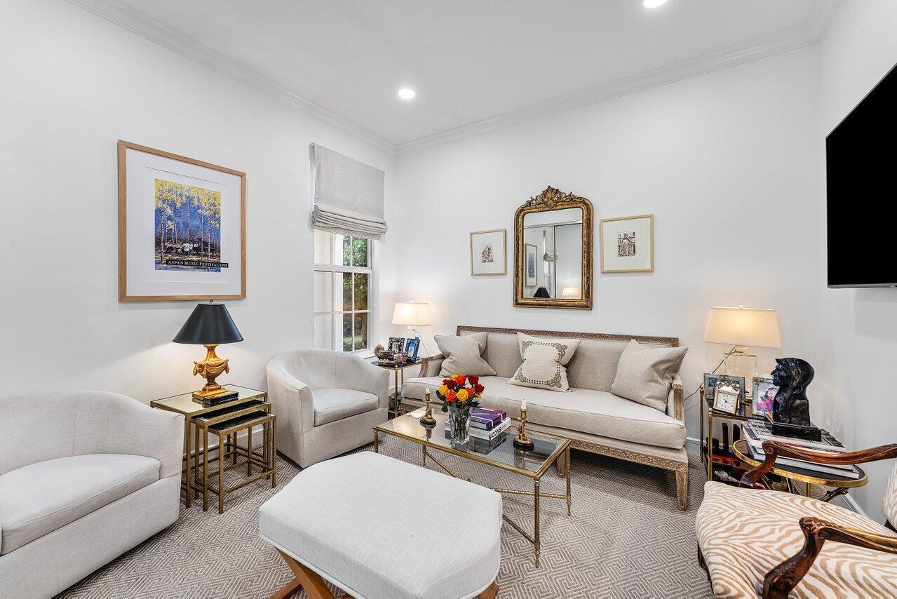 RIVERWALK 12 - Residential