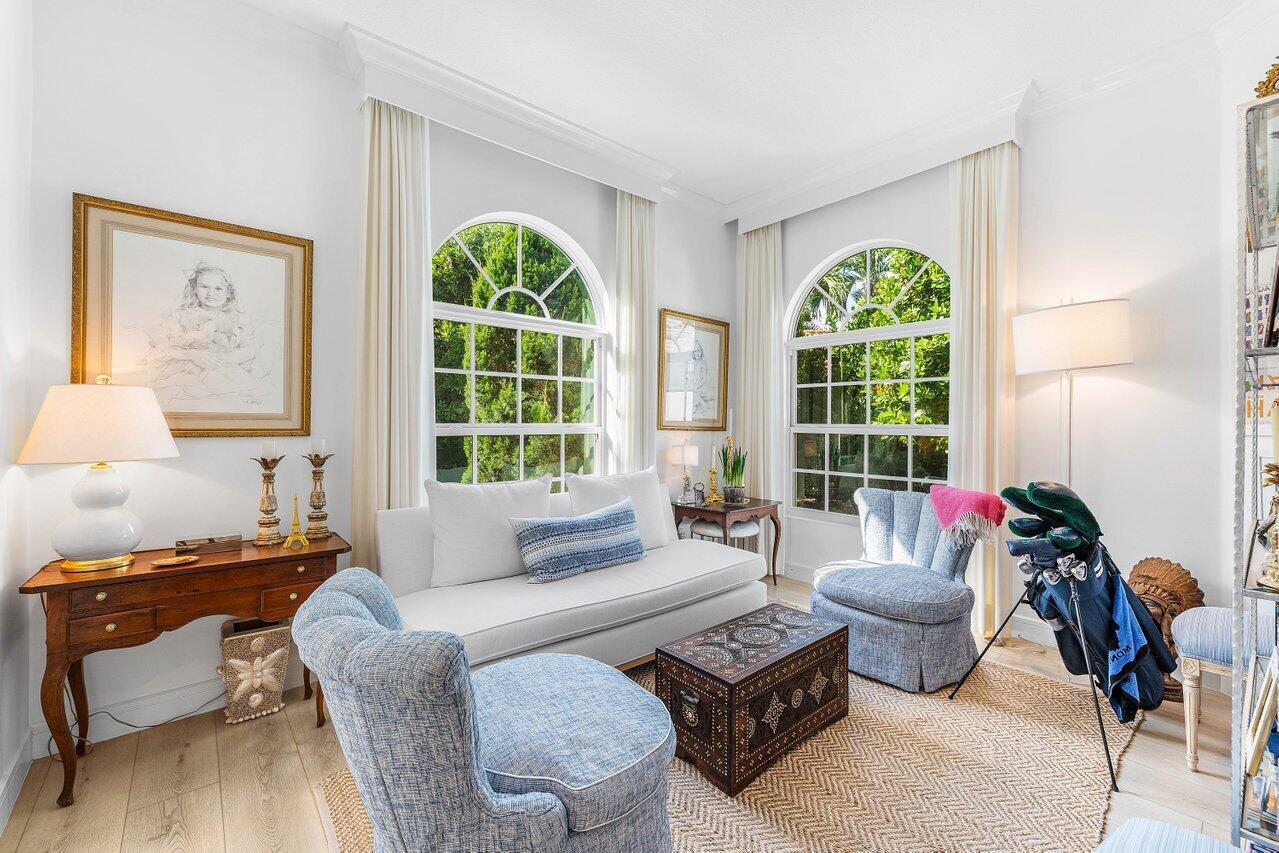 RIVERWALK 12 - Residential