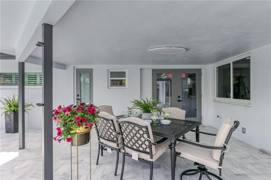 BOCA RATON SQUARE - Residential
