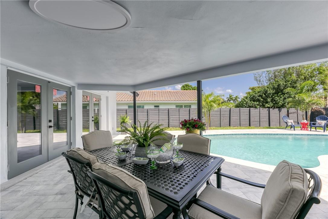 BOCA RATON SQUARE - Residential