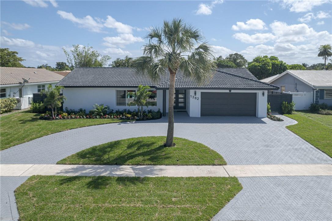 BOCA RATON SQUARE - Residential